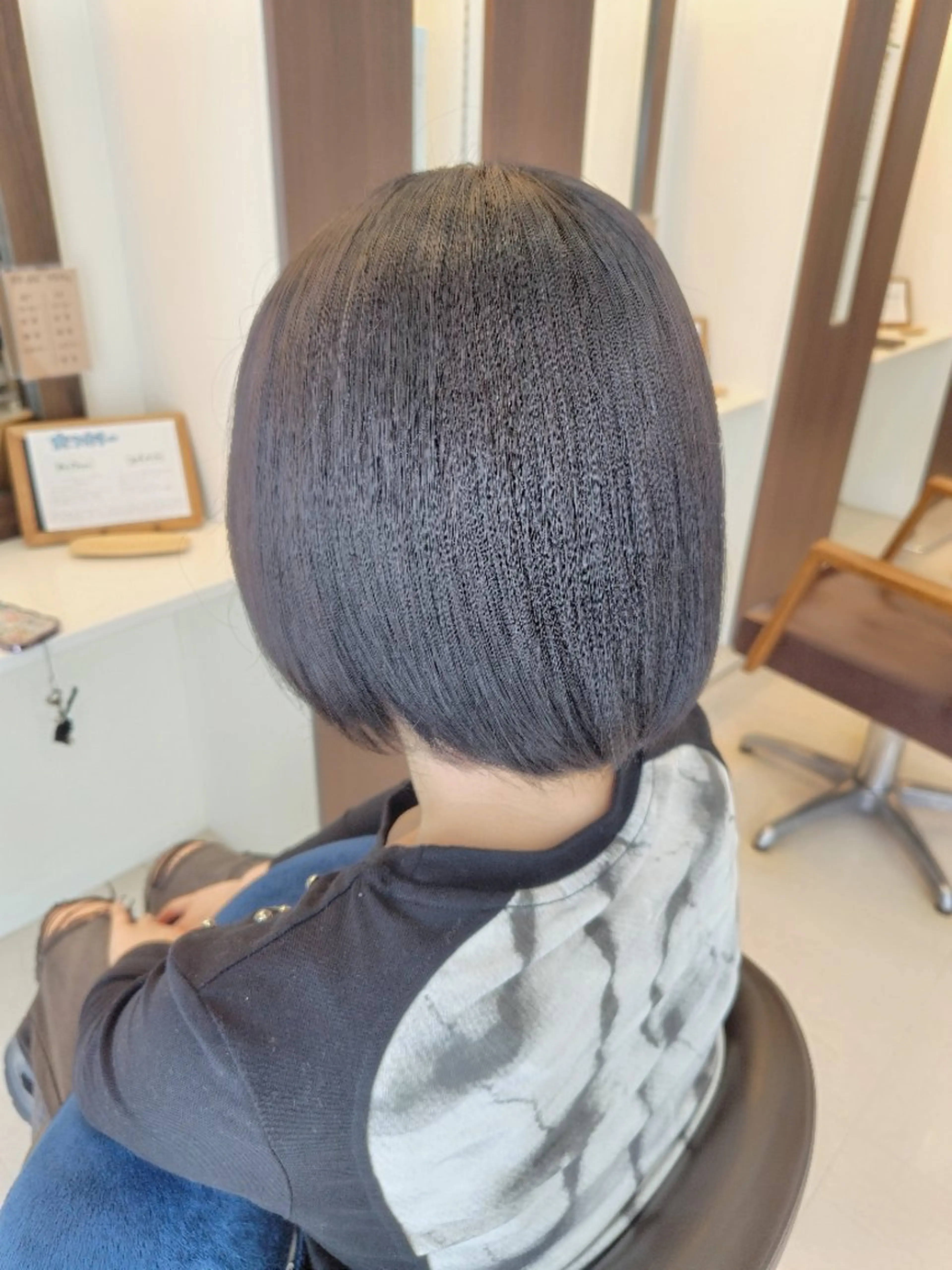 カラー ラベンダーカラー ヘアカラー 三浦 瑞華のヘアスタイル