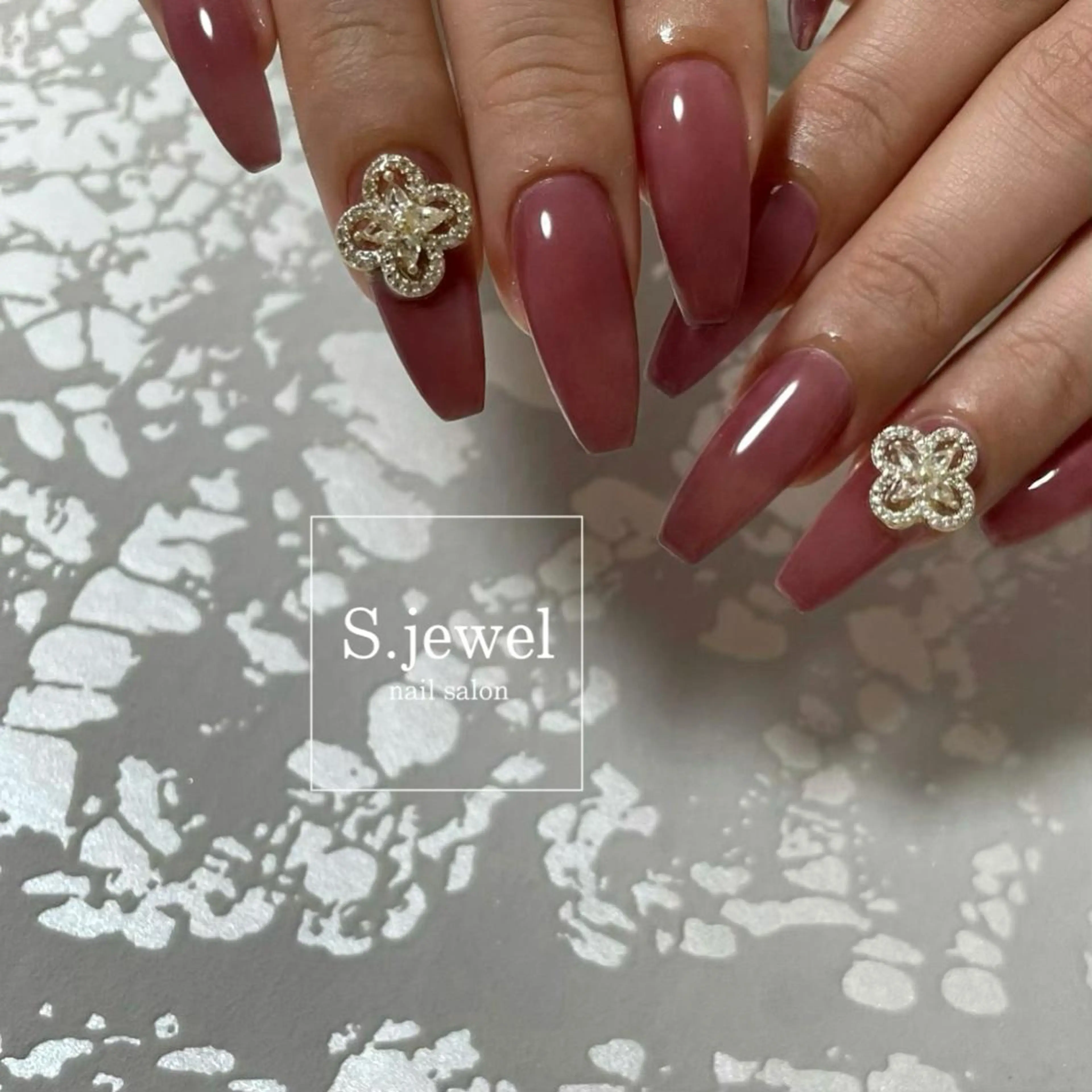 ネイル S. JEWELのネイルデザイン