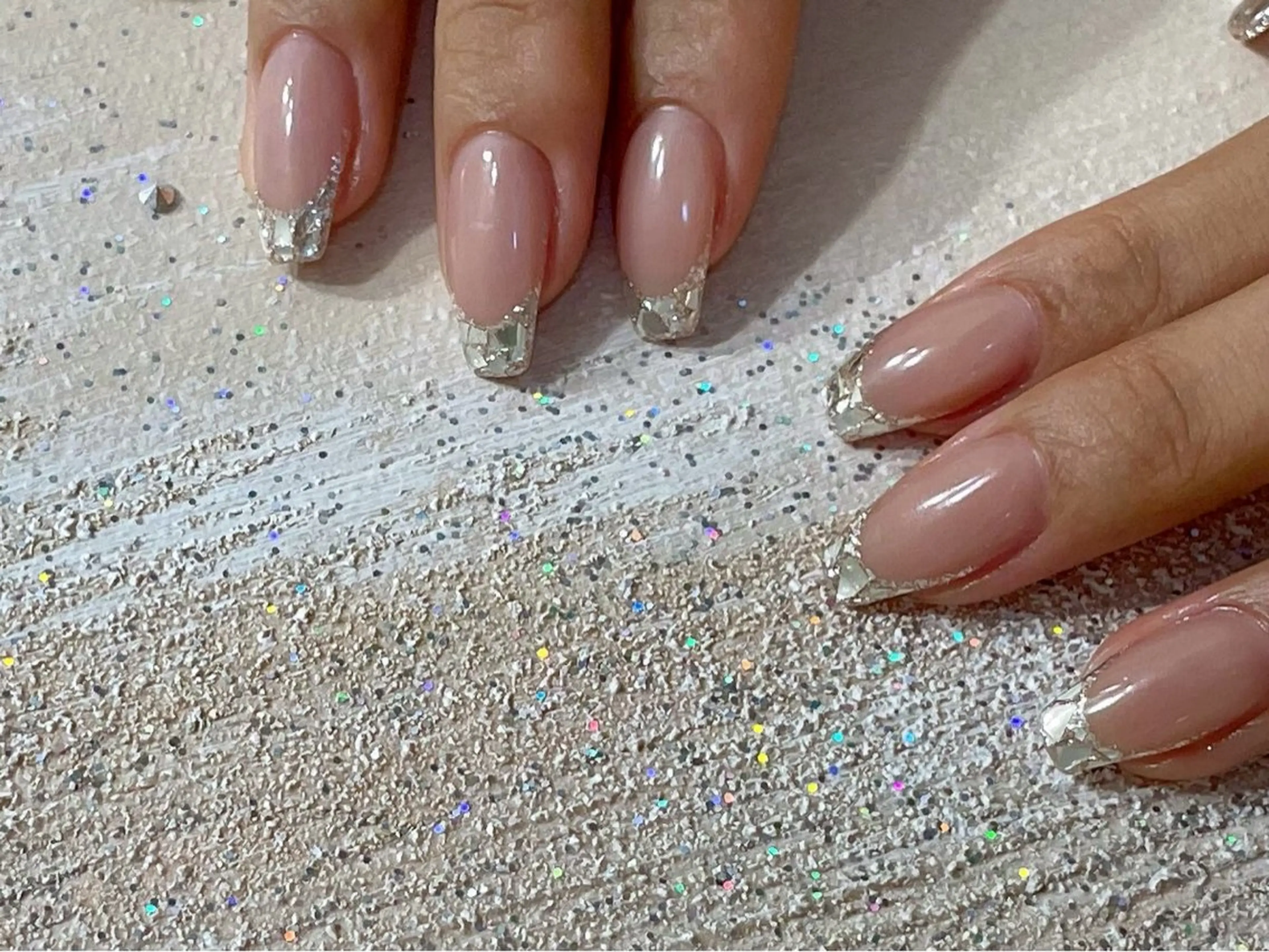 ネイル フレンチネイル ガラスフレンチ ハンドネイル kiki nail &brow二子玉川の眉毛・アイブロウイメージ