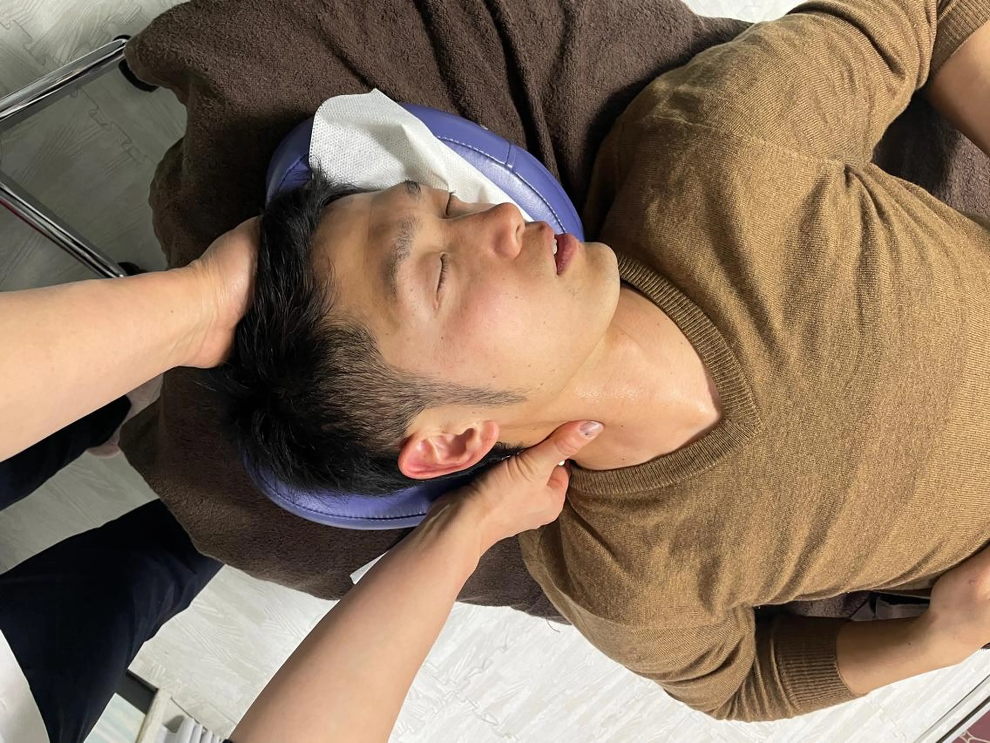 “メイクしたまま"即小顔【美针】mihari所属・小顔矯正マッサージ mihari　栄店のエステ・リラクイメージ