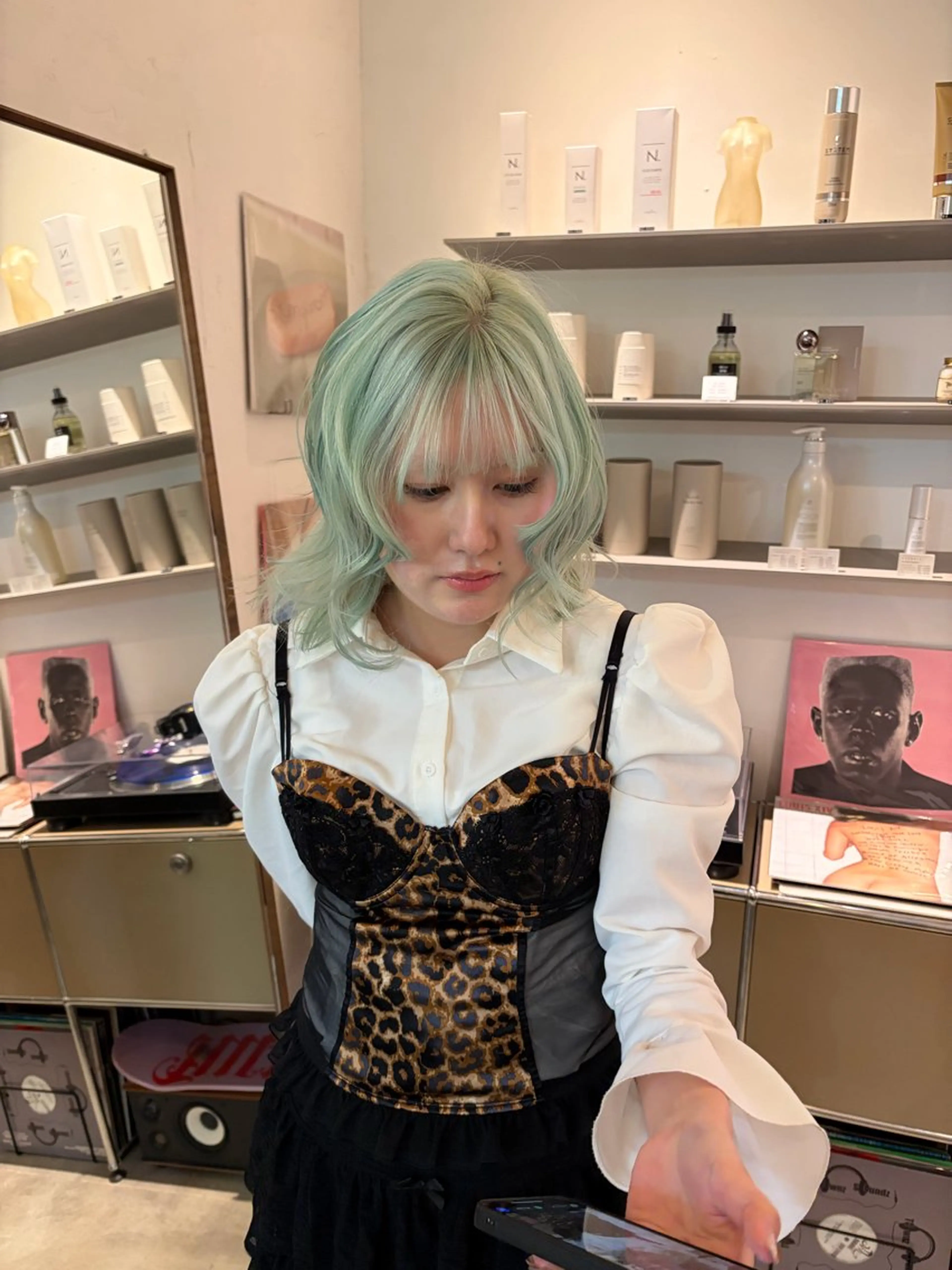 ミディアム カラー ブロンド ミント ヘアカラー Ravo所属・キラ/ハイトーン/ 天神美容室のヘアスタイル