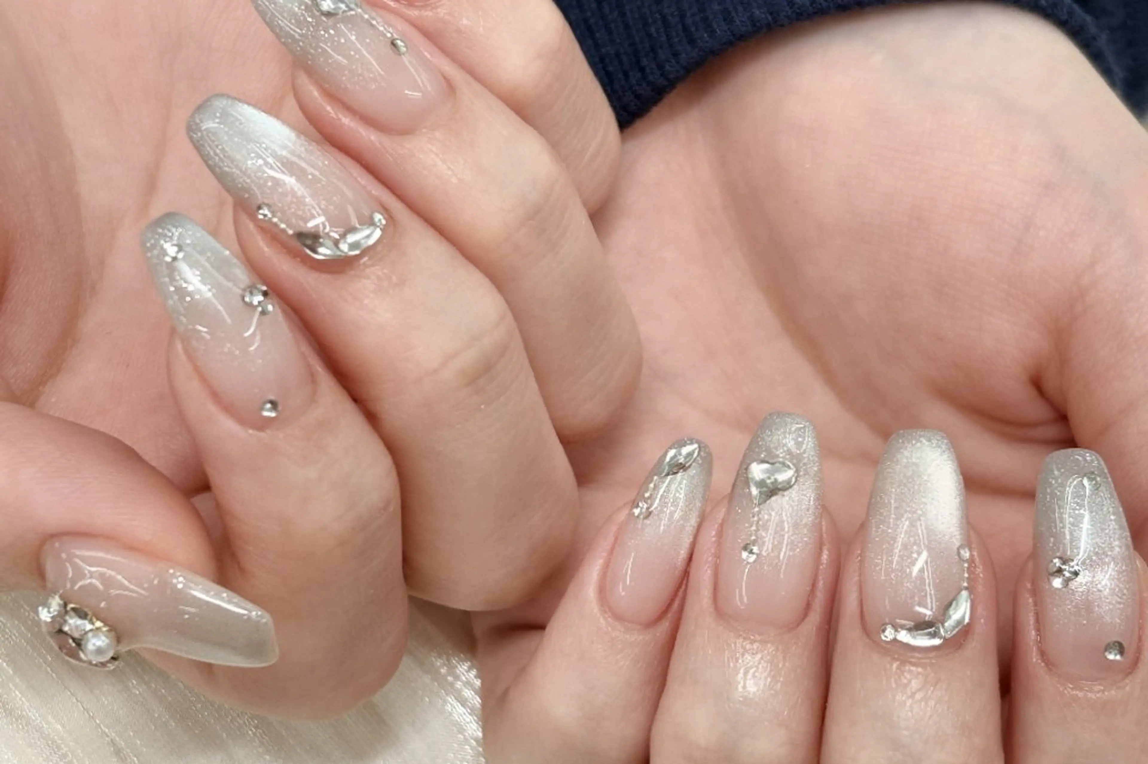 ネイル チークネイル フラッシュネイル フットネイル フレンチネイル ジェルネイル HALOネイルサロン YIYIのネイルデザイン