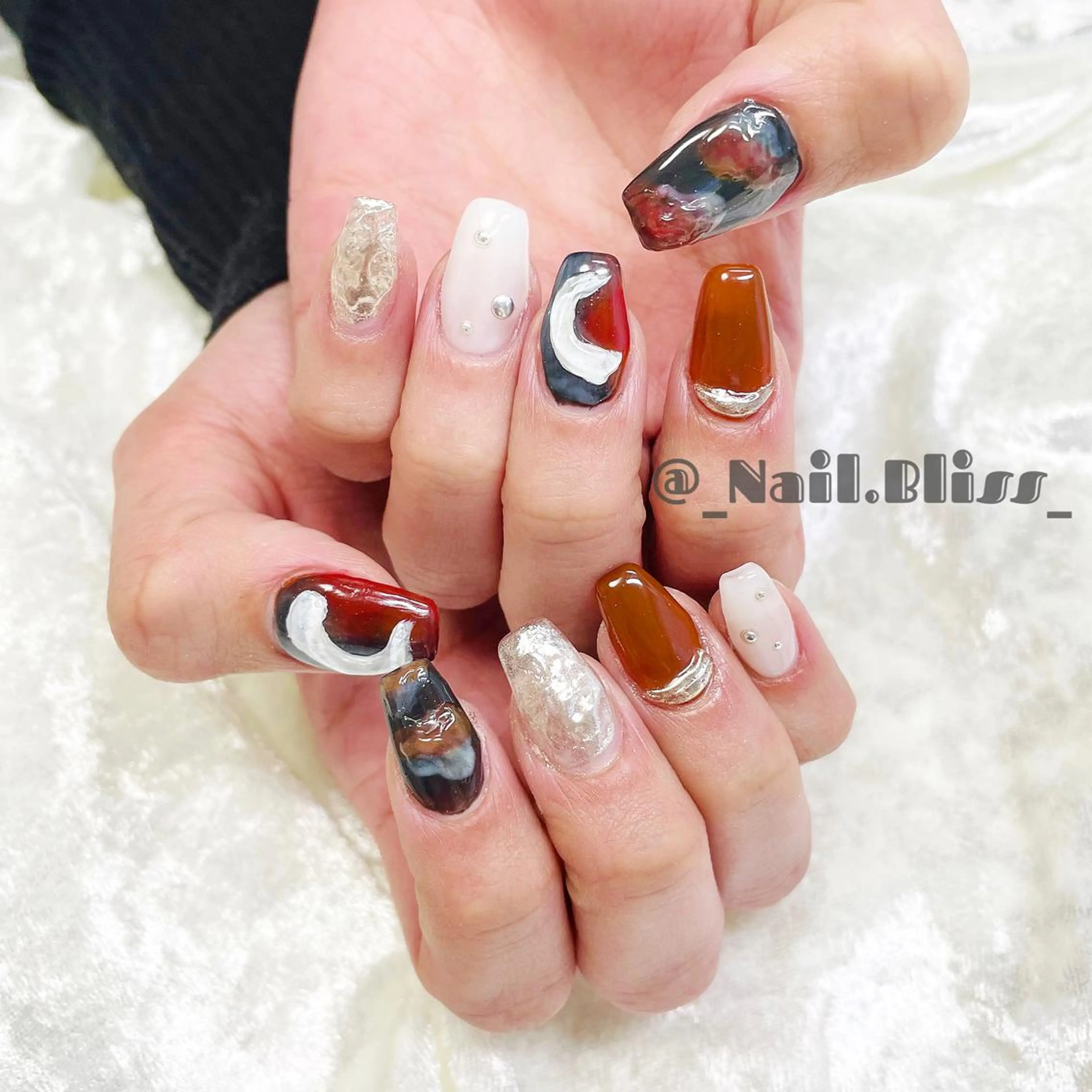 ネイル ニュアンスネイル ハンドネイル NAIL BLISSのネイルデザイン