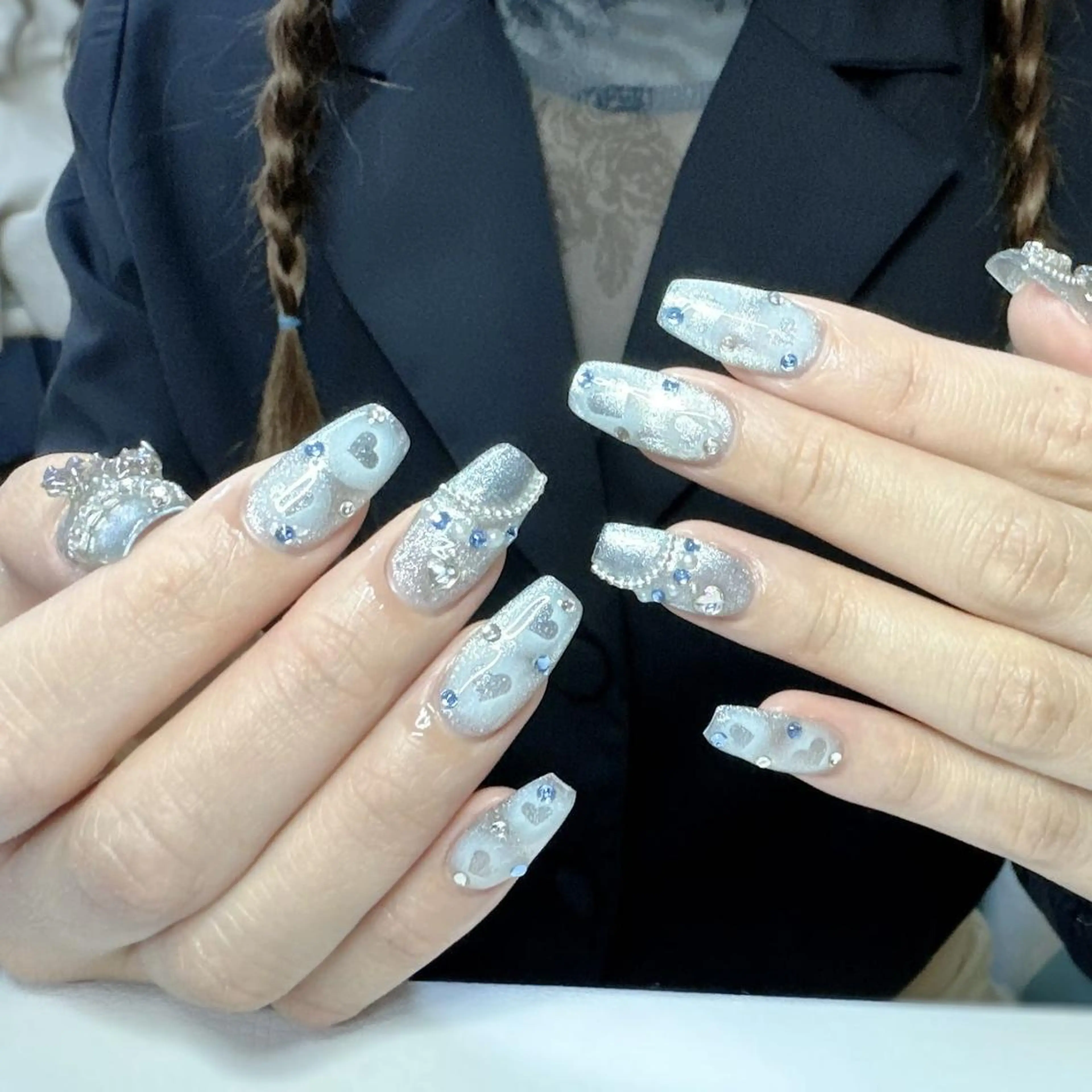 ネイル アートネイル 長さ出し ネイルチップ Queens momoのネイルデザイン