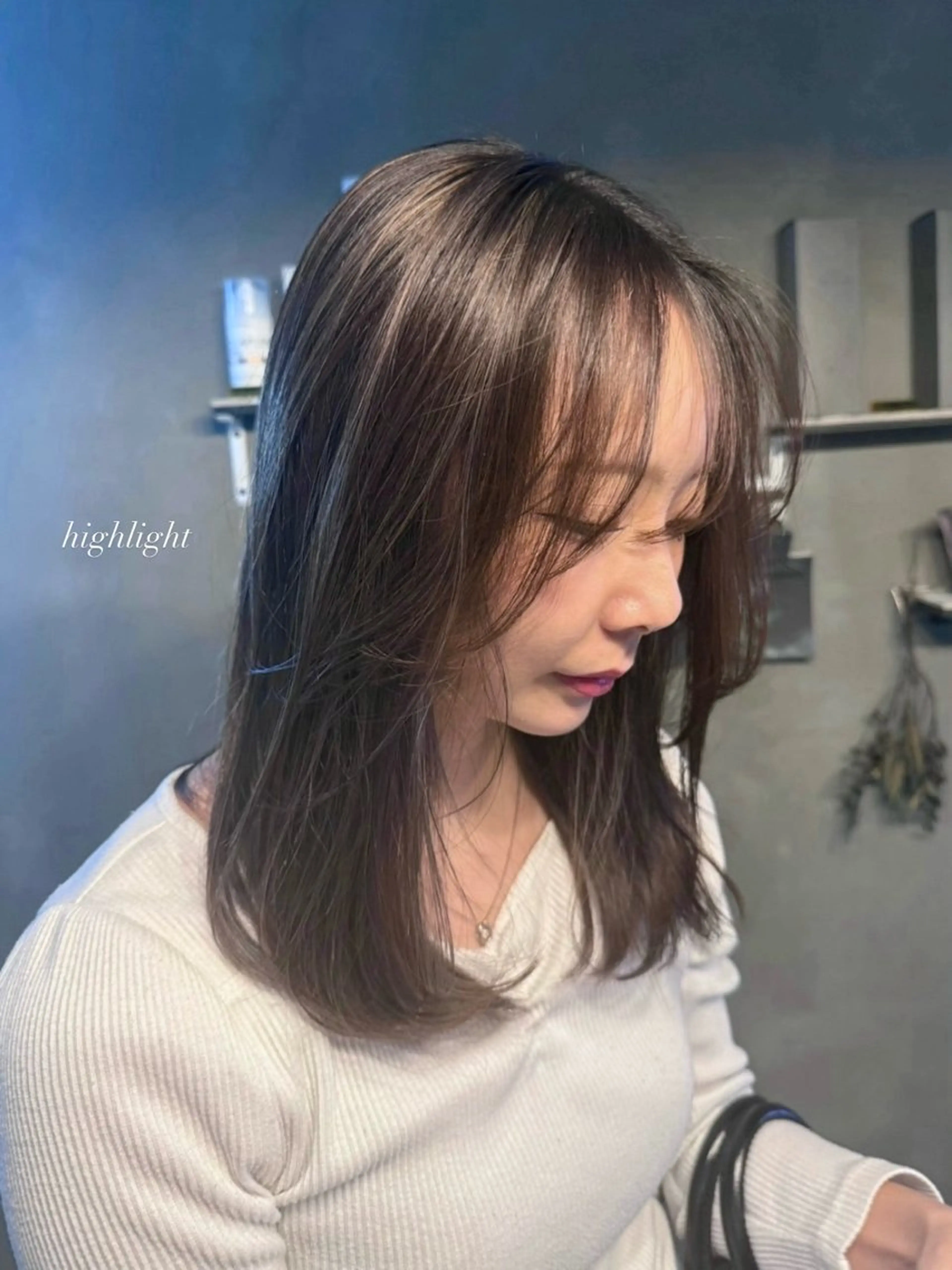 ミディアム ハイライト ヘアカラー LeAng所属・佐伯 桃のヘアスタイル