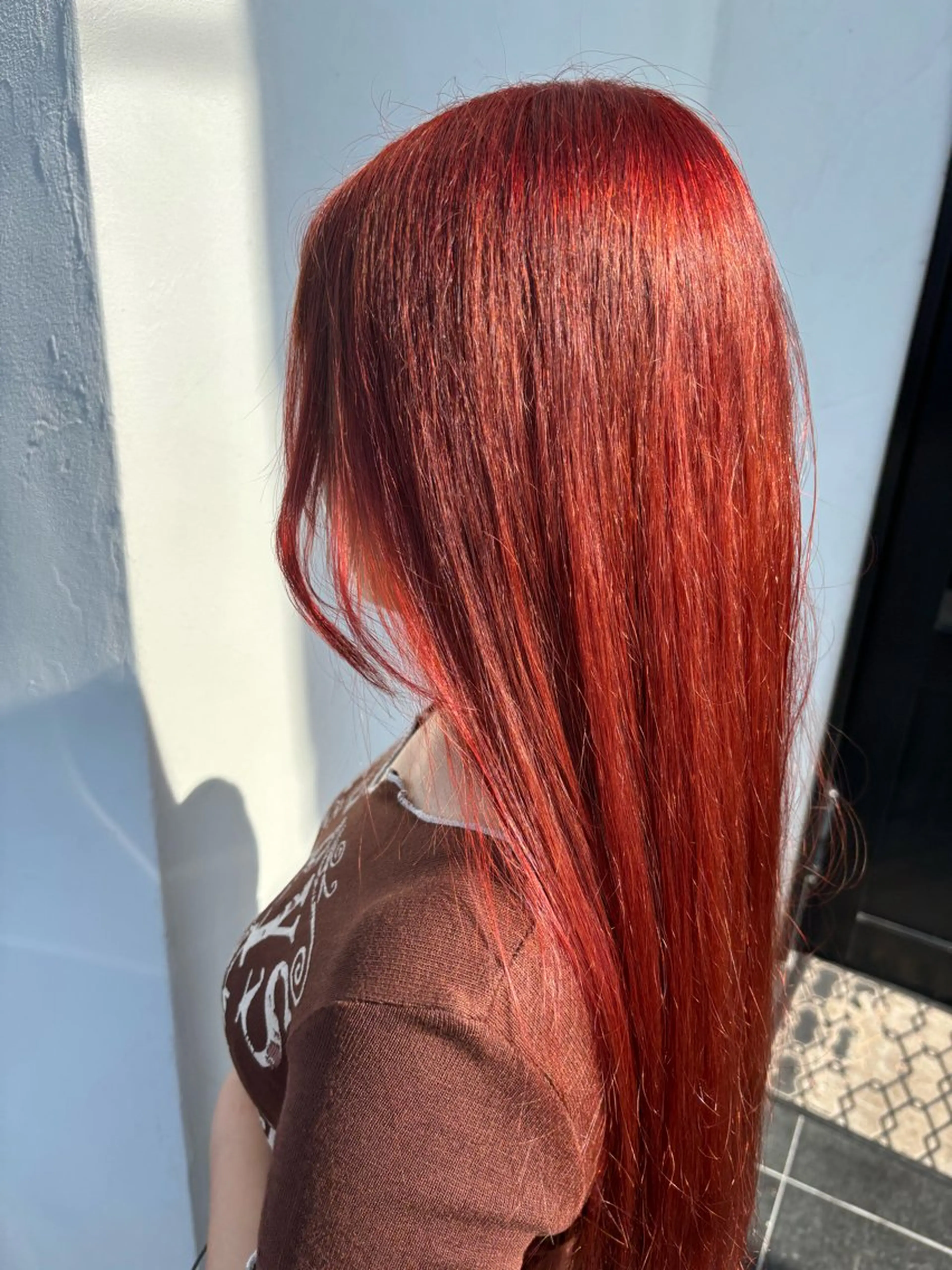 ロング カラー ブリーチ オレンジ 山崎 南乃のヘアスタイル