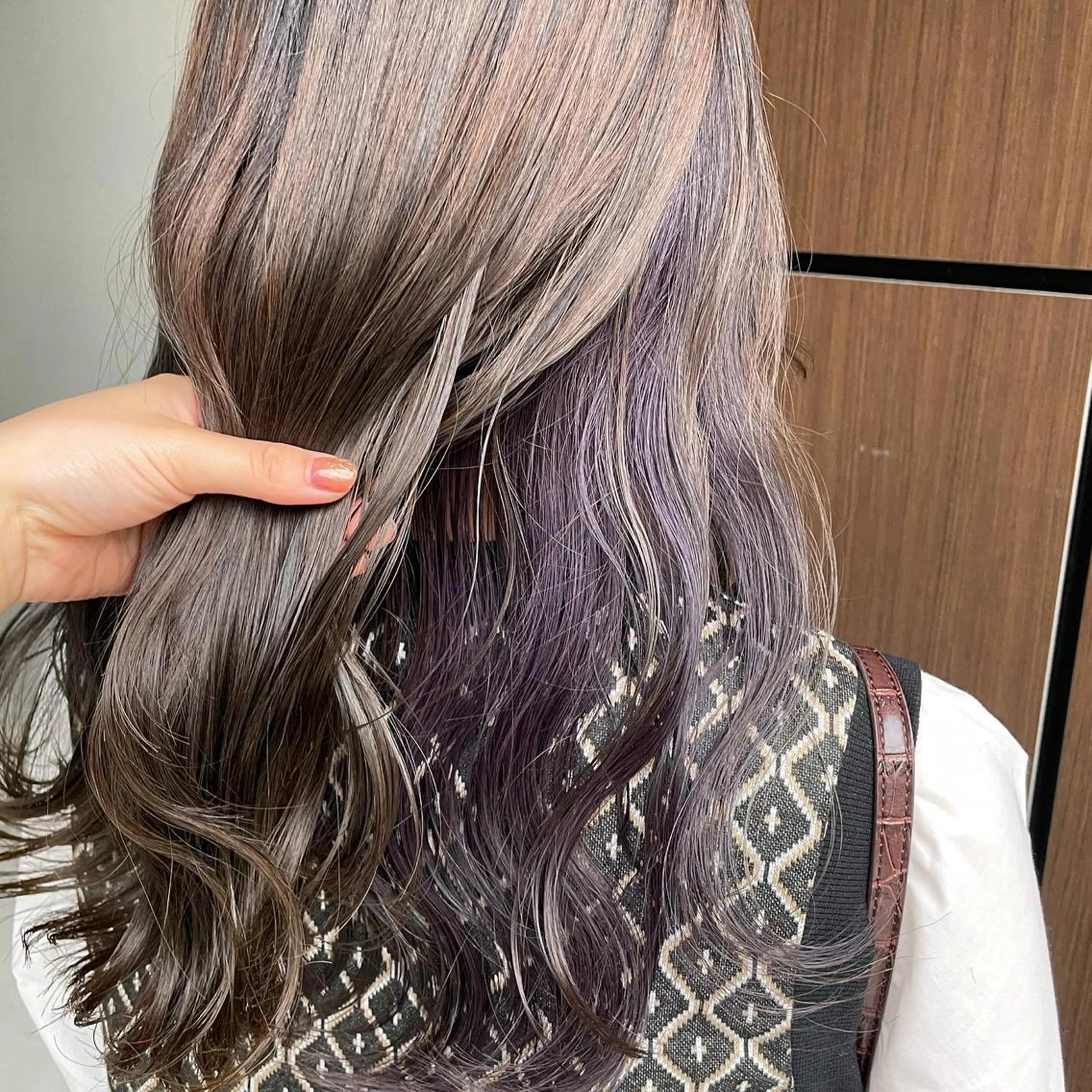 ロング パープルカラー カット ヘアカラー 久保田 千尋のヘアスタイル