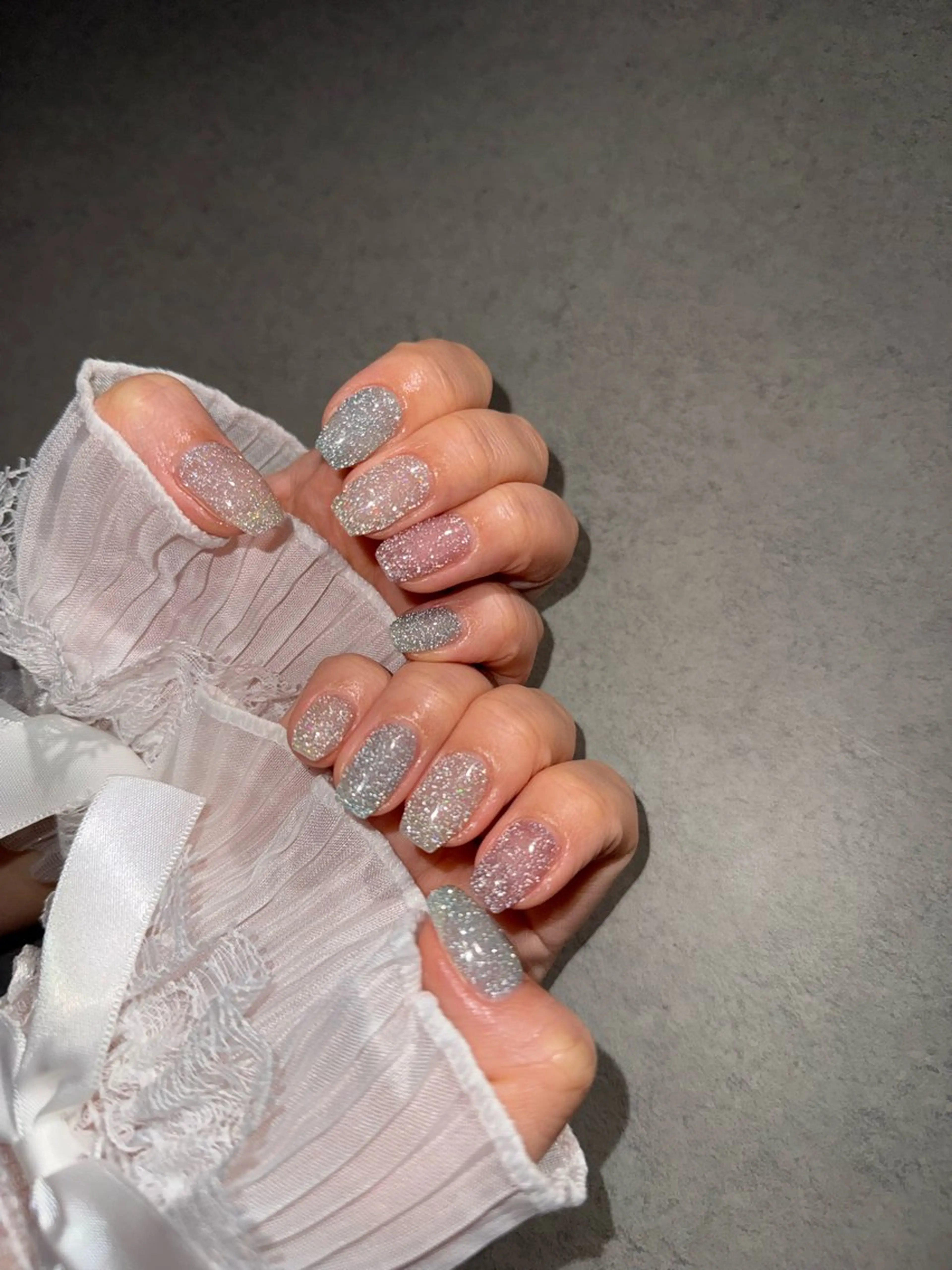 ネイル I-nailロング /ワンホン/キラキラのネイルデザイン