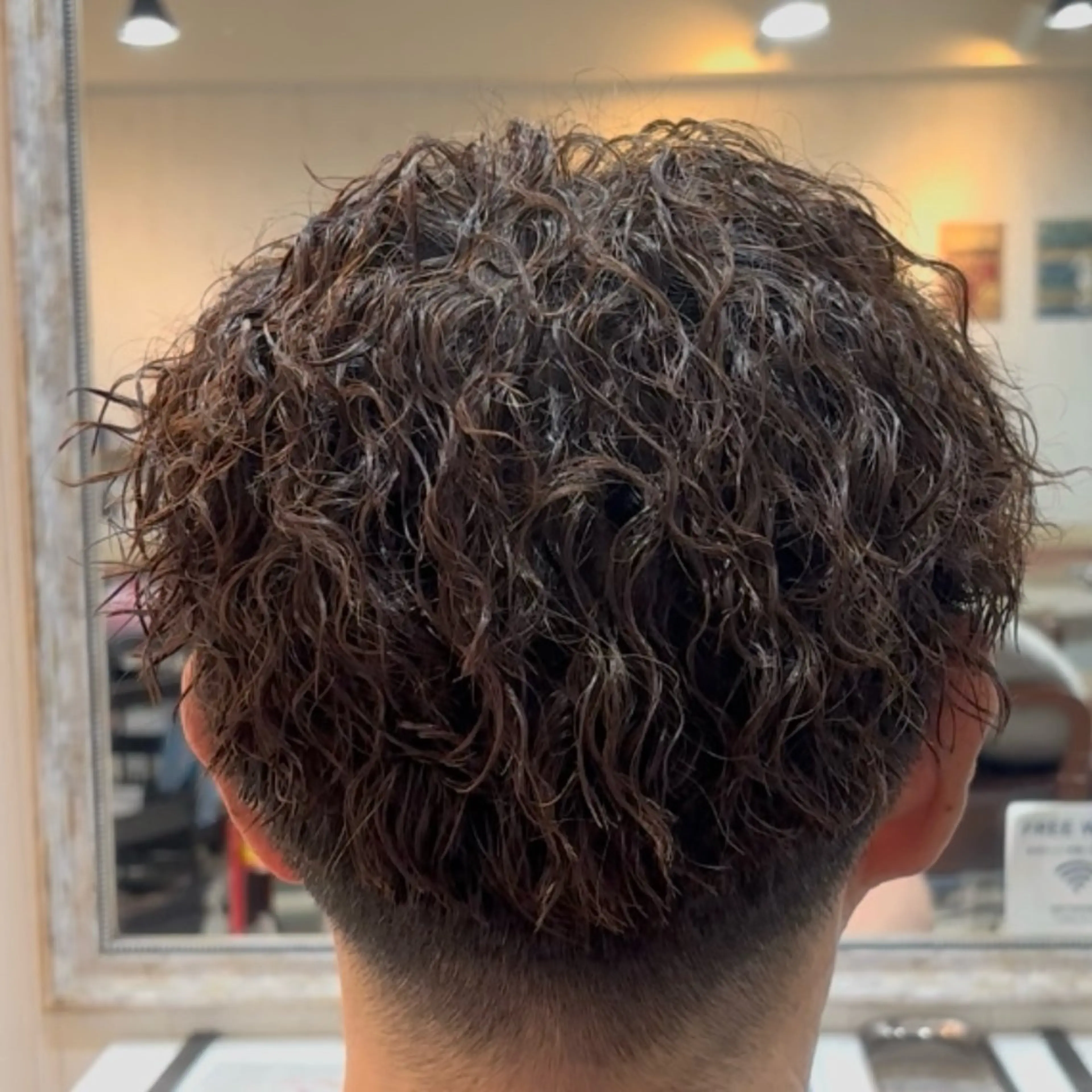 ミディアム パーマ メンズ カット パーマ 💥桜木町メンズ専門 💥ルキのヘアスタイル