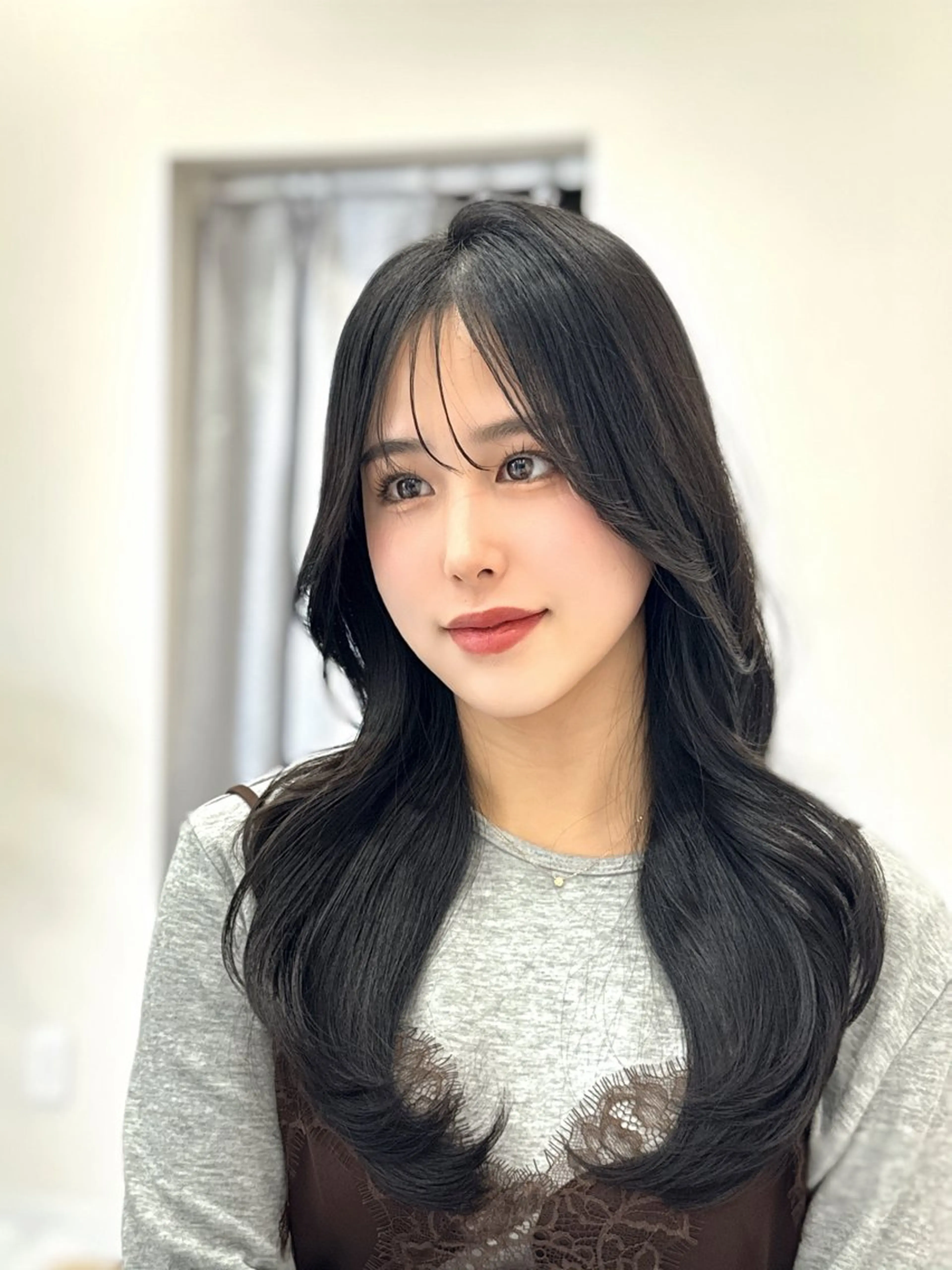 セミロング カット ヘアカラー トリートメント 森 千風優のヘアスタイル