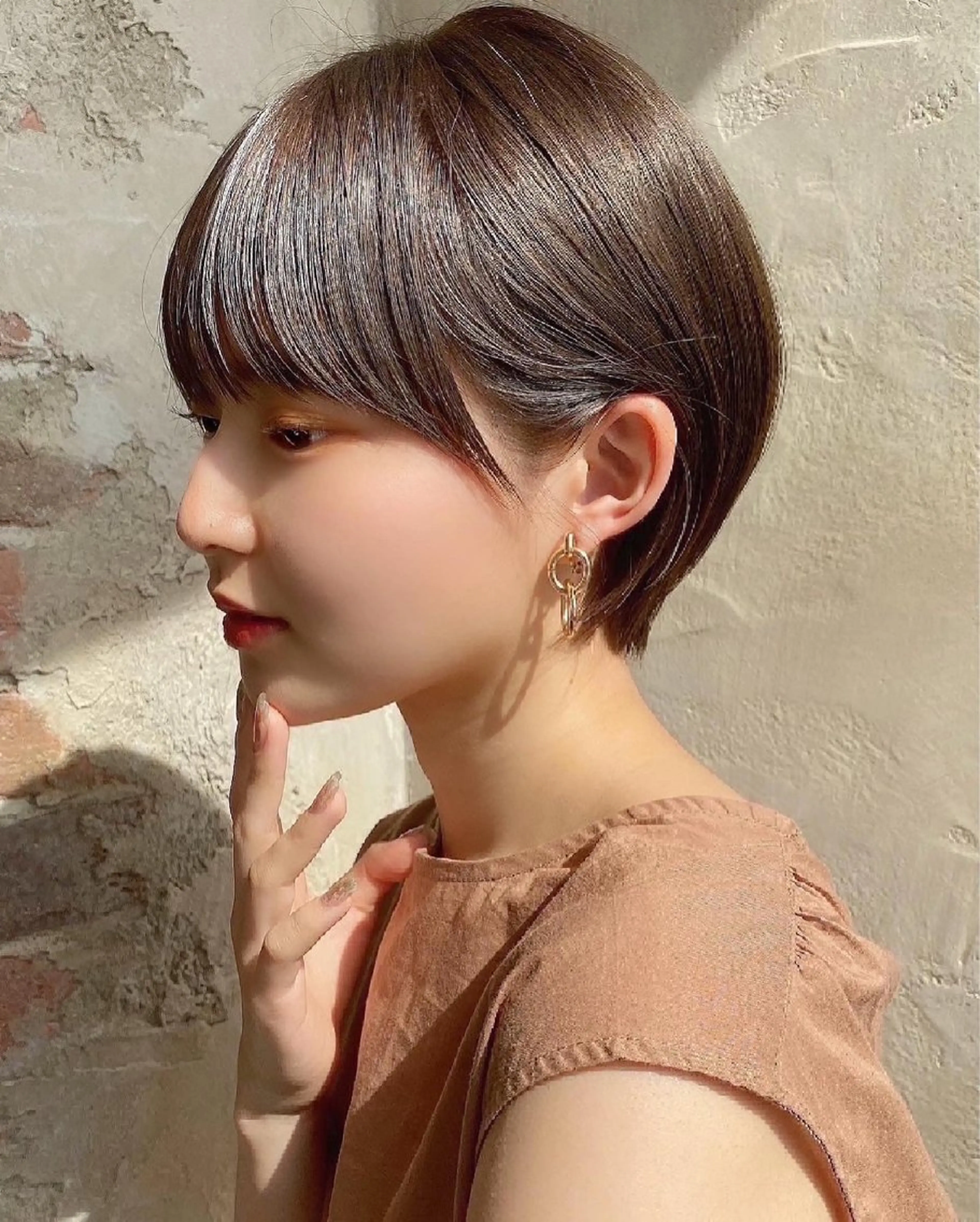 ショート カラー 💍新宿ショート 💍岩田莉奈のヘアスタイル
