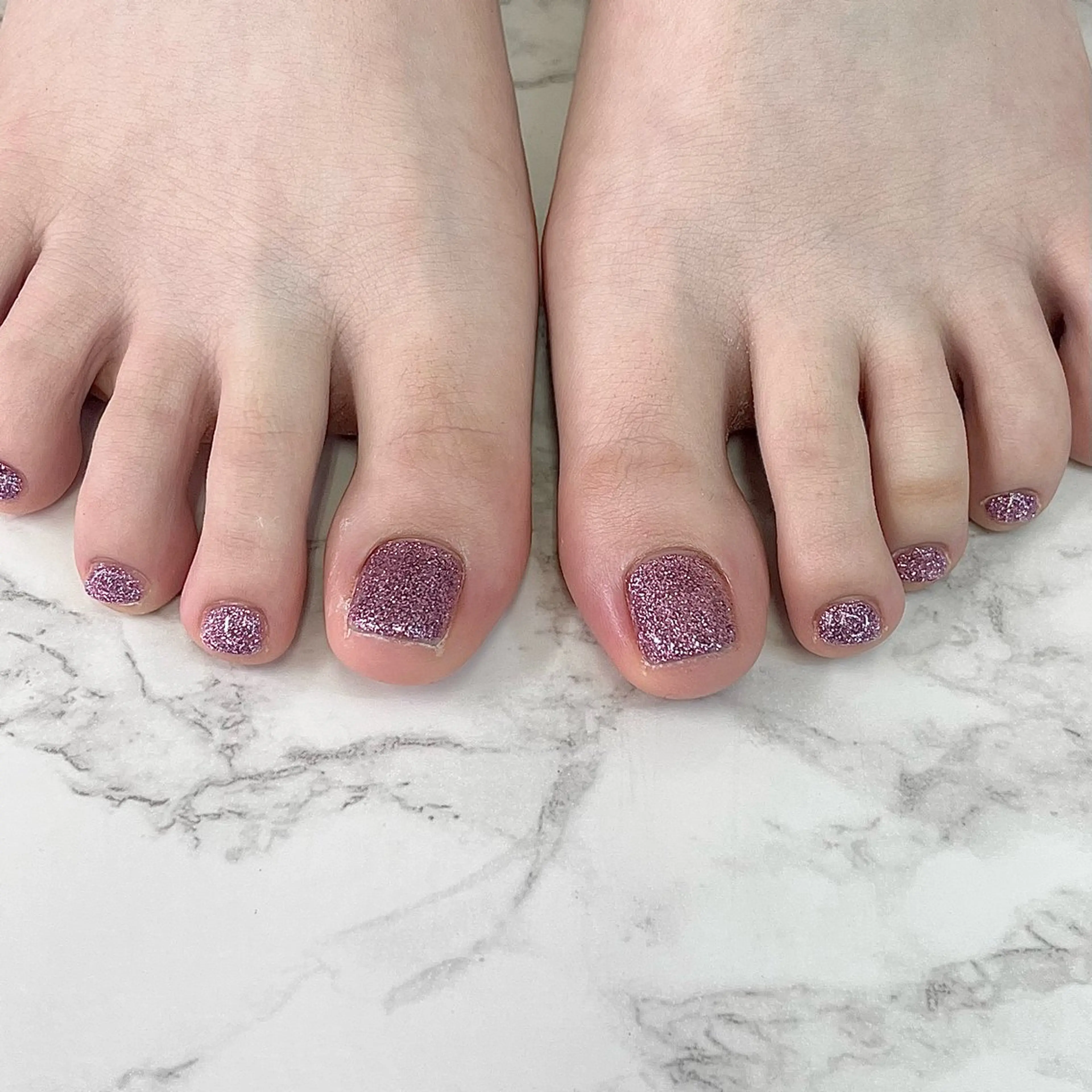 ネイル フットネイル ワンカラーネイル 林 夏萌のネイルデザイン