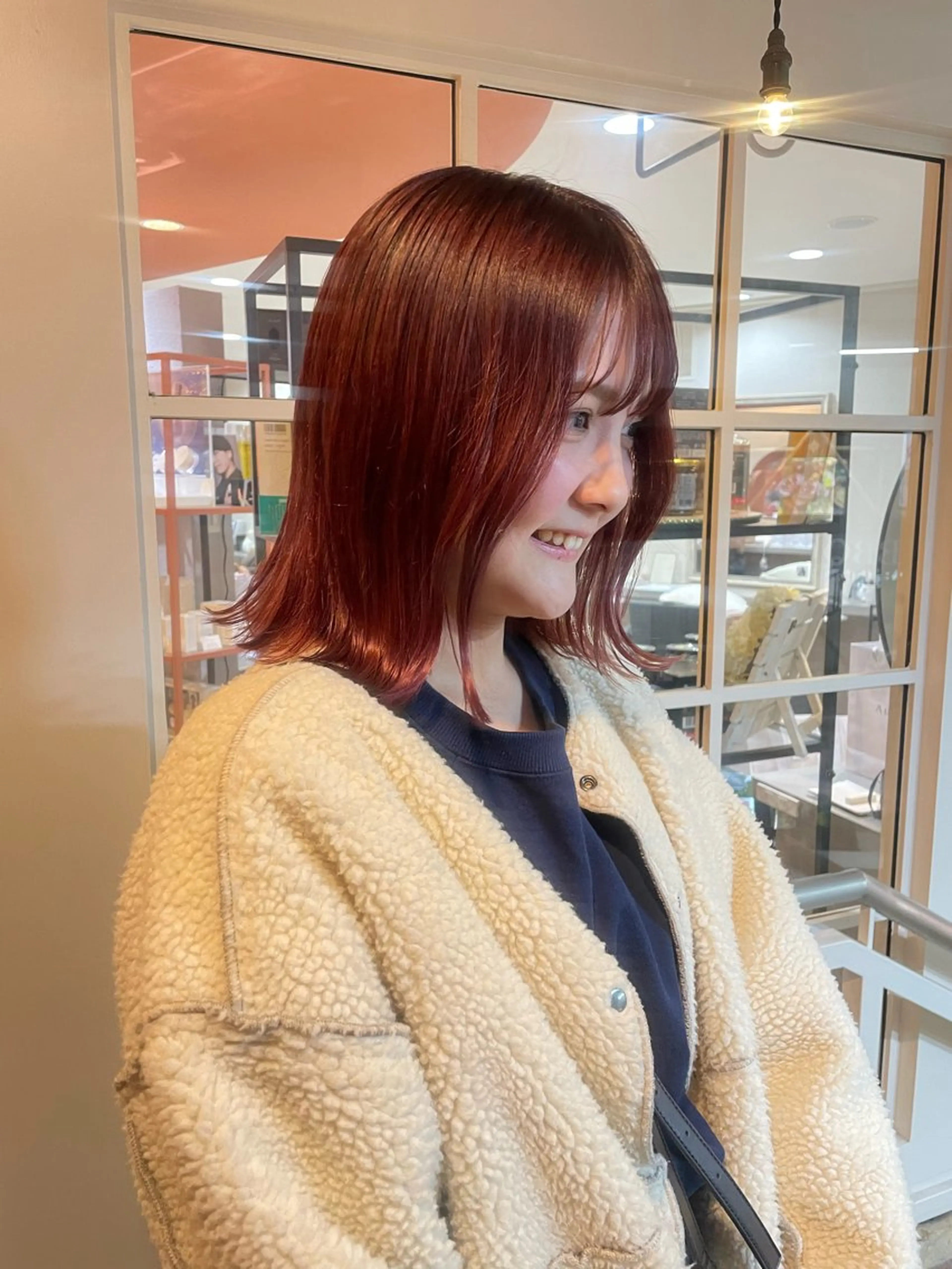 セミロング カラー 佐藤 永夏のヘアスタイル