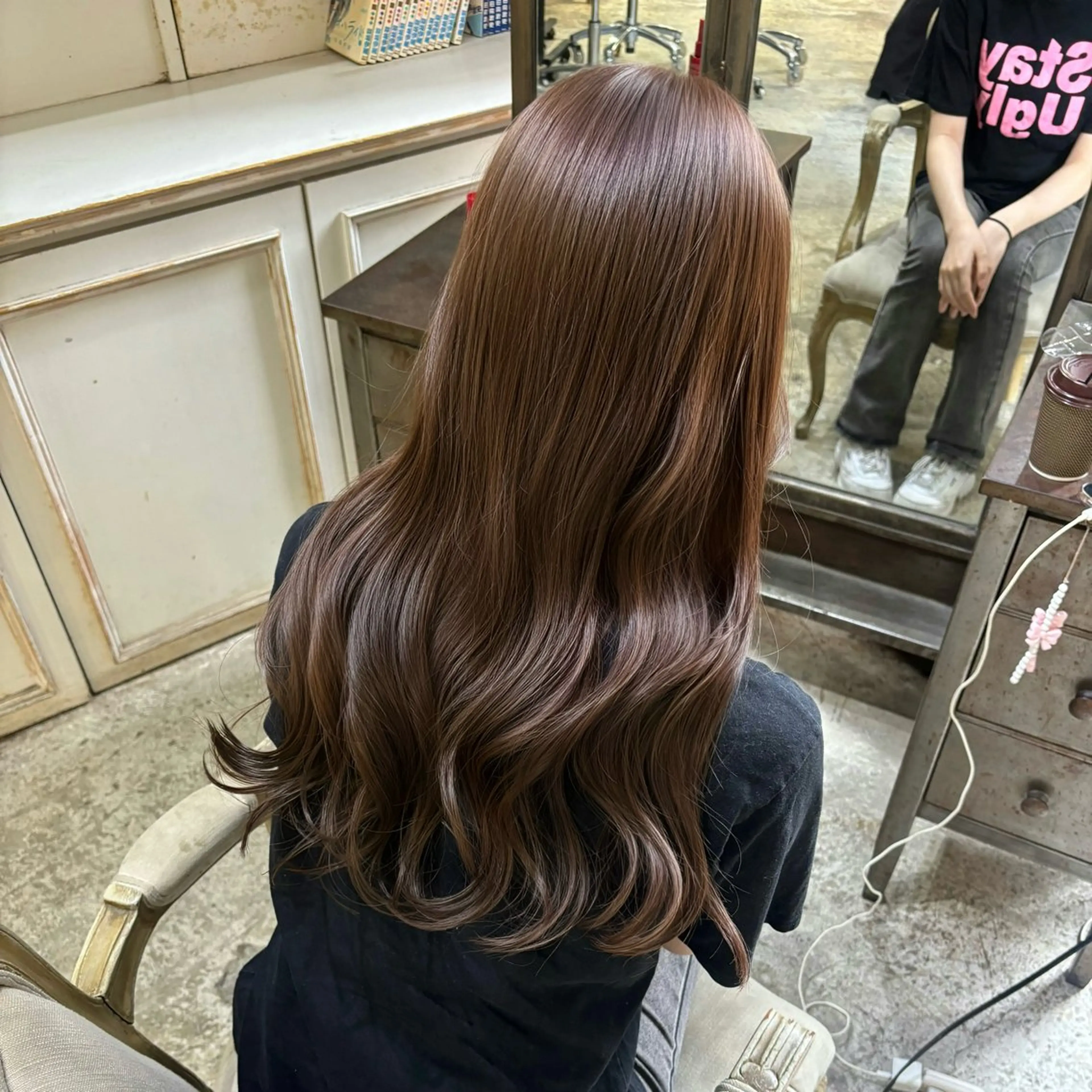 ロング ヘアカラー 柔らかベージュ 🤎YUKAのヘアスタイル