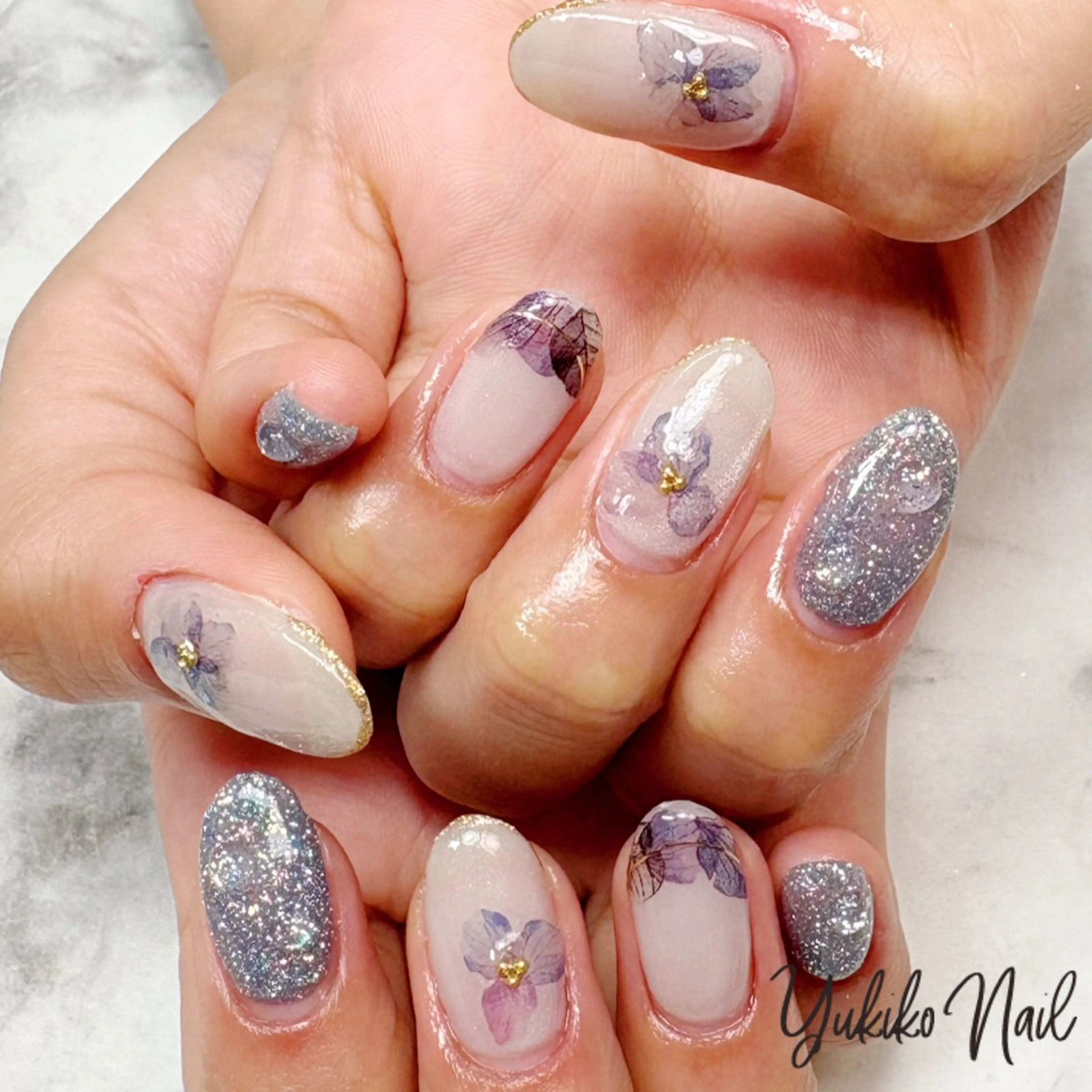 ネイル フラッシュネイル キラキラネイル ユキコ ネイルのネイルデザイン