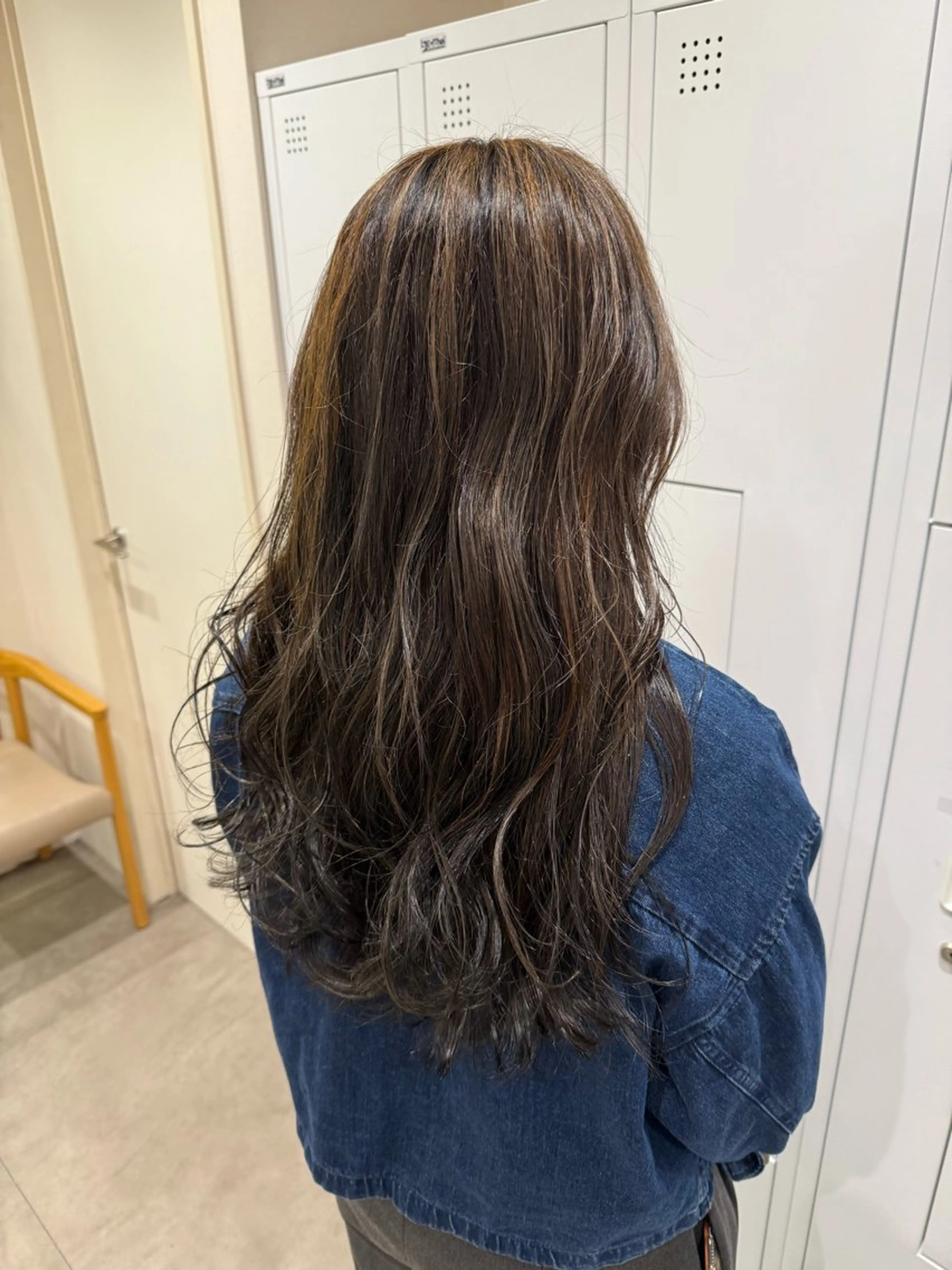ロング カット ヘアカラー 松平 拓巳のヘアスタイル