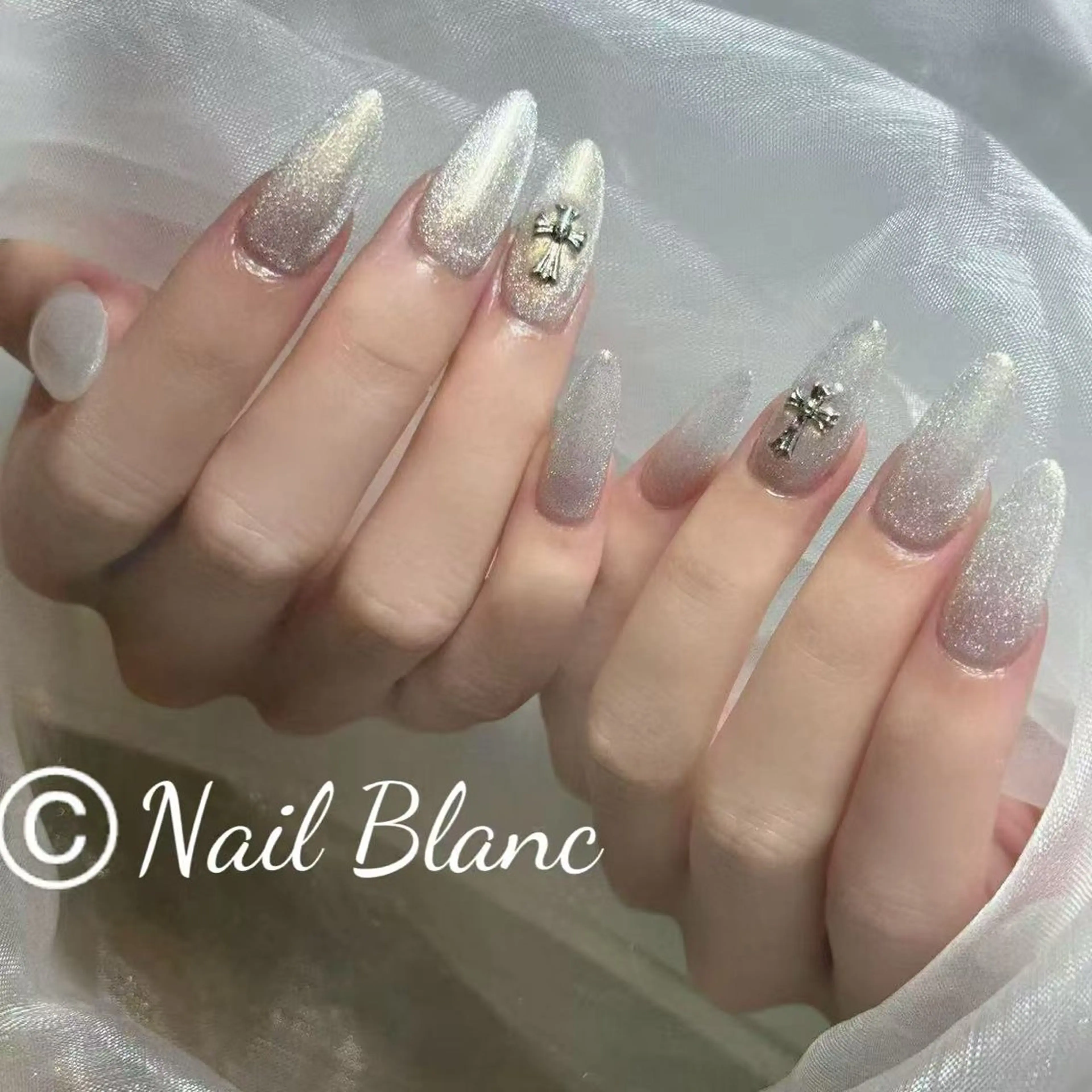 💅【ミニモ学割】チップ長さ出しマグネットorフラッシュワンカラー【パーツ2個付き】の写真