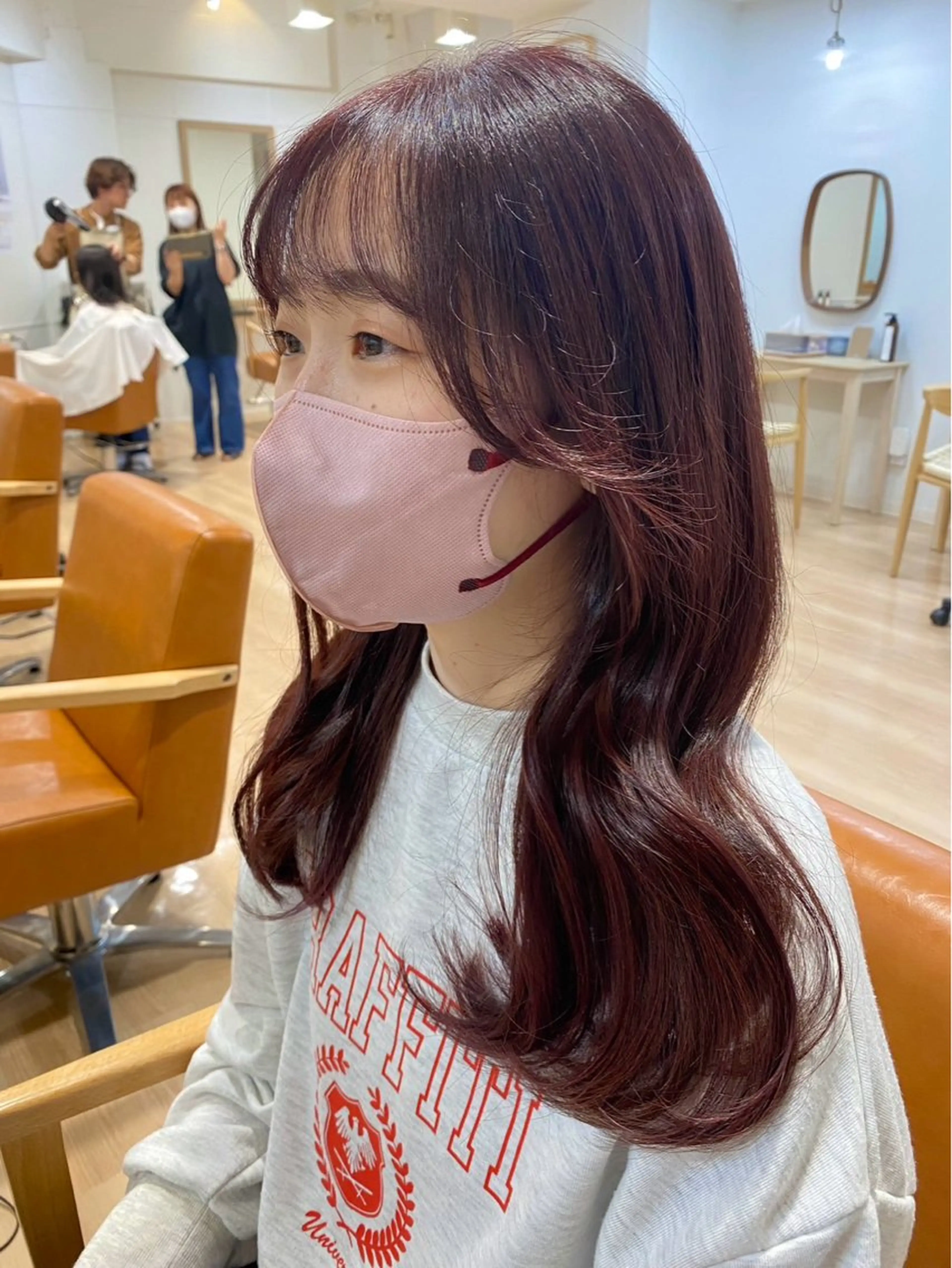 ロング カラー 石原 結依のヘアスタイル