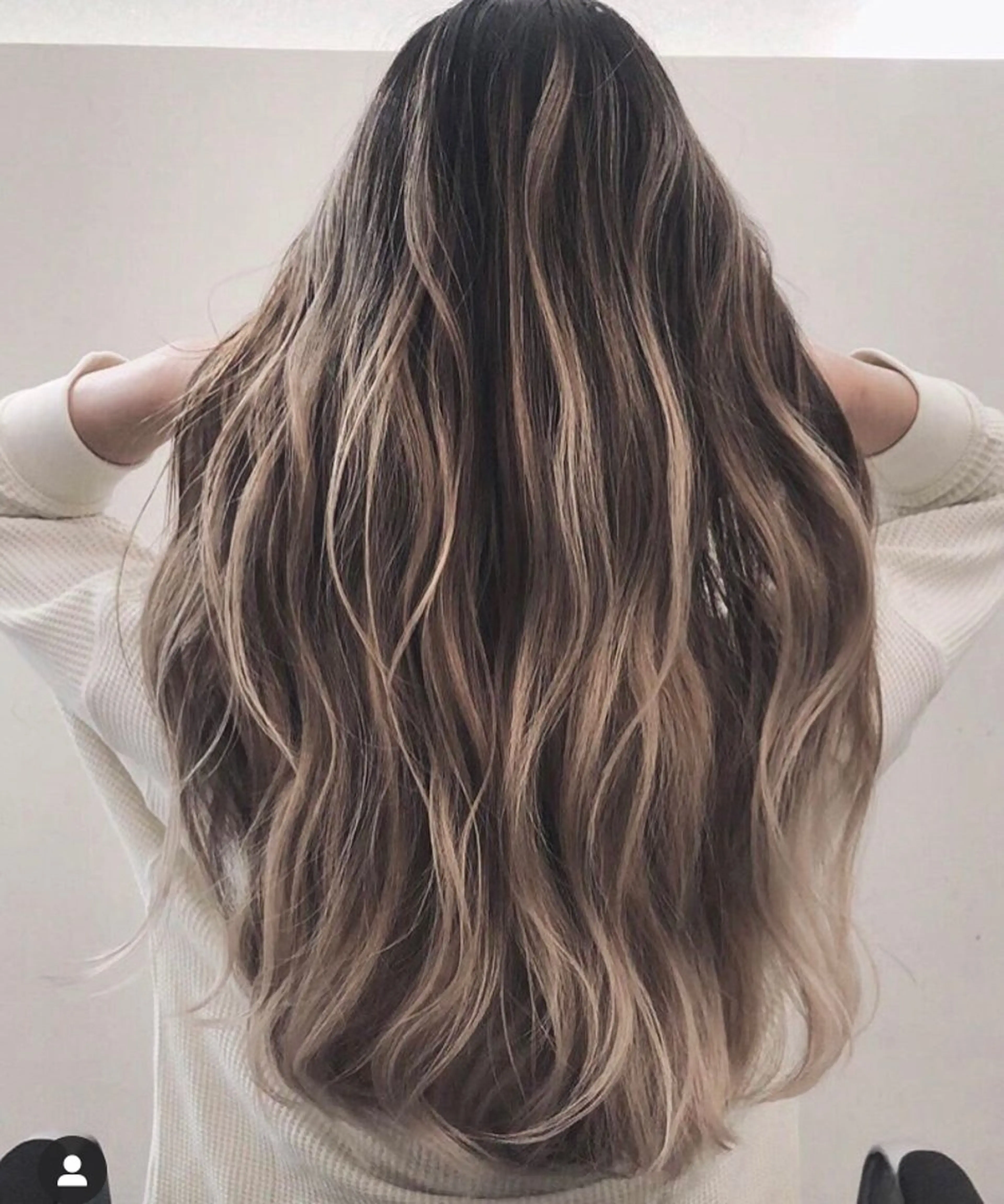ロング カラー 佐伯 りょうのヘアスタイル