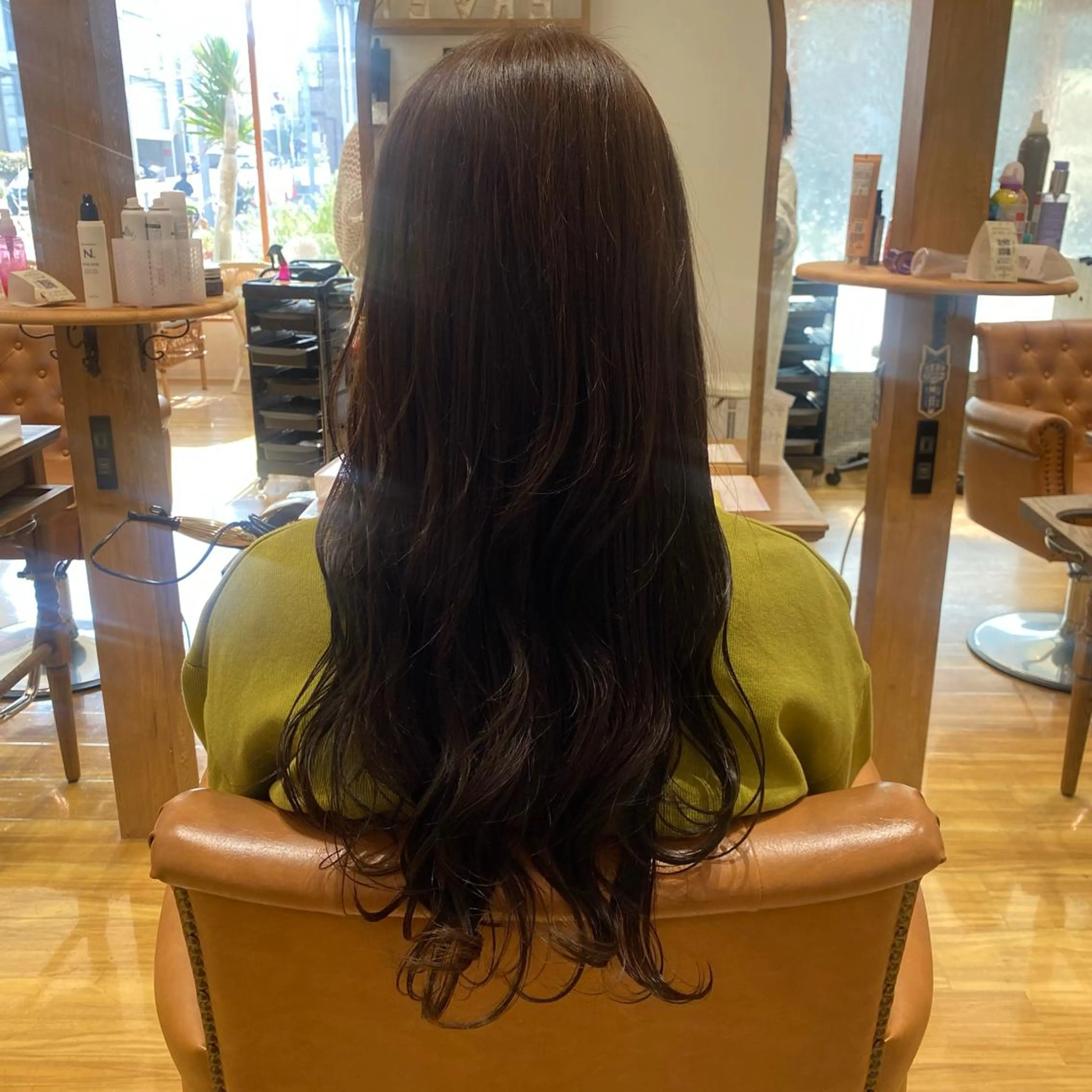 ロング 辻 友里香のヘアスタイル