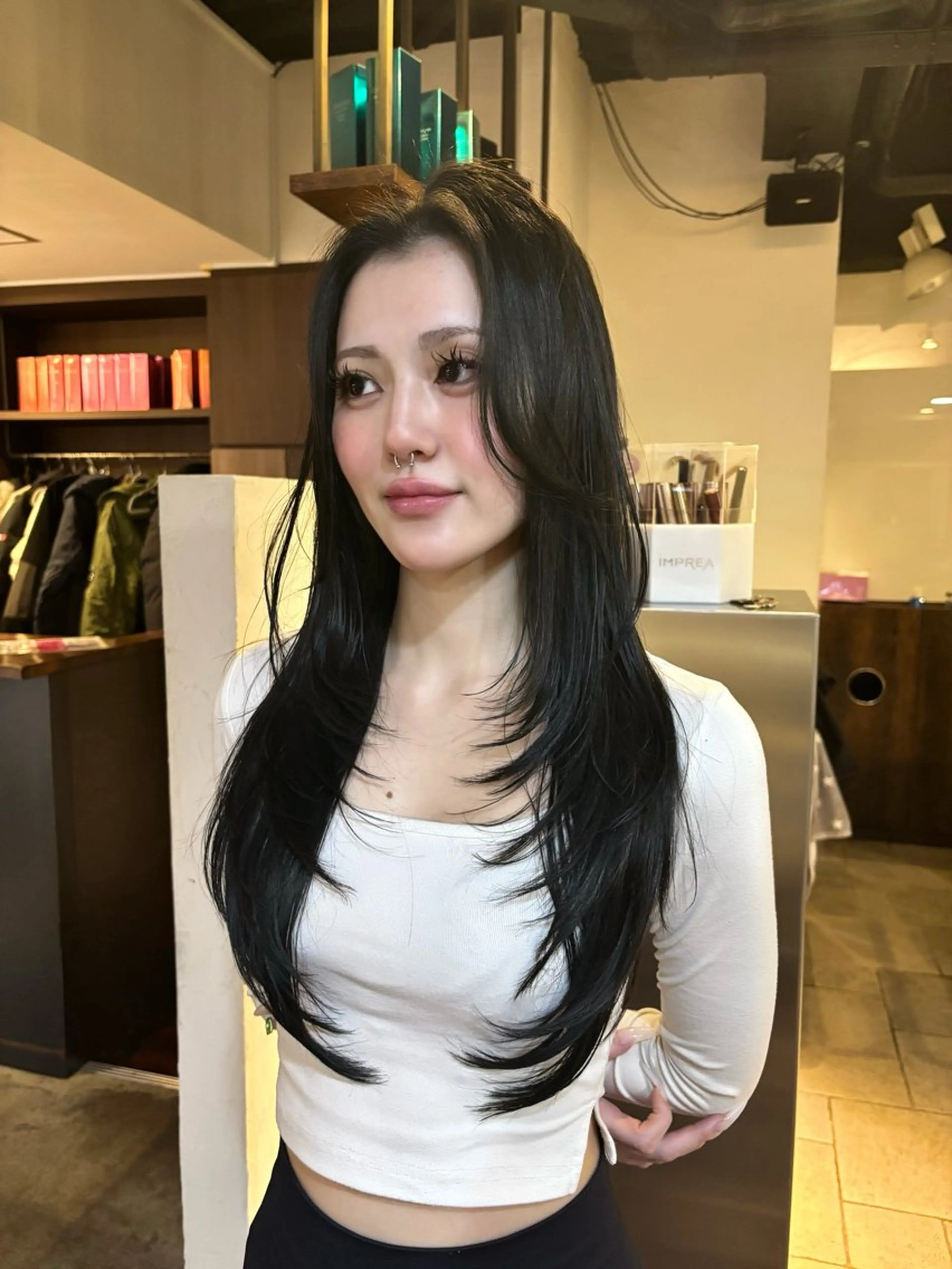 ロング ハイレイヤー レイヤーカット ロング カット ヘアカラー トリートメント レイヤー/ハッシュカ ット/顔周り/フウカのヘアスタイル