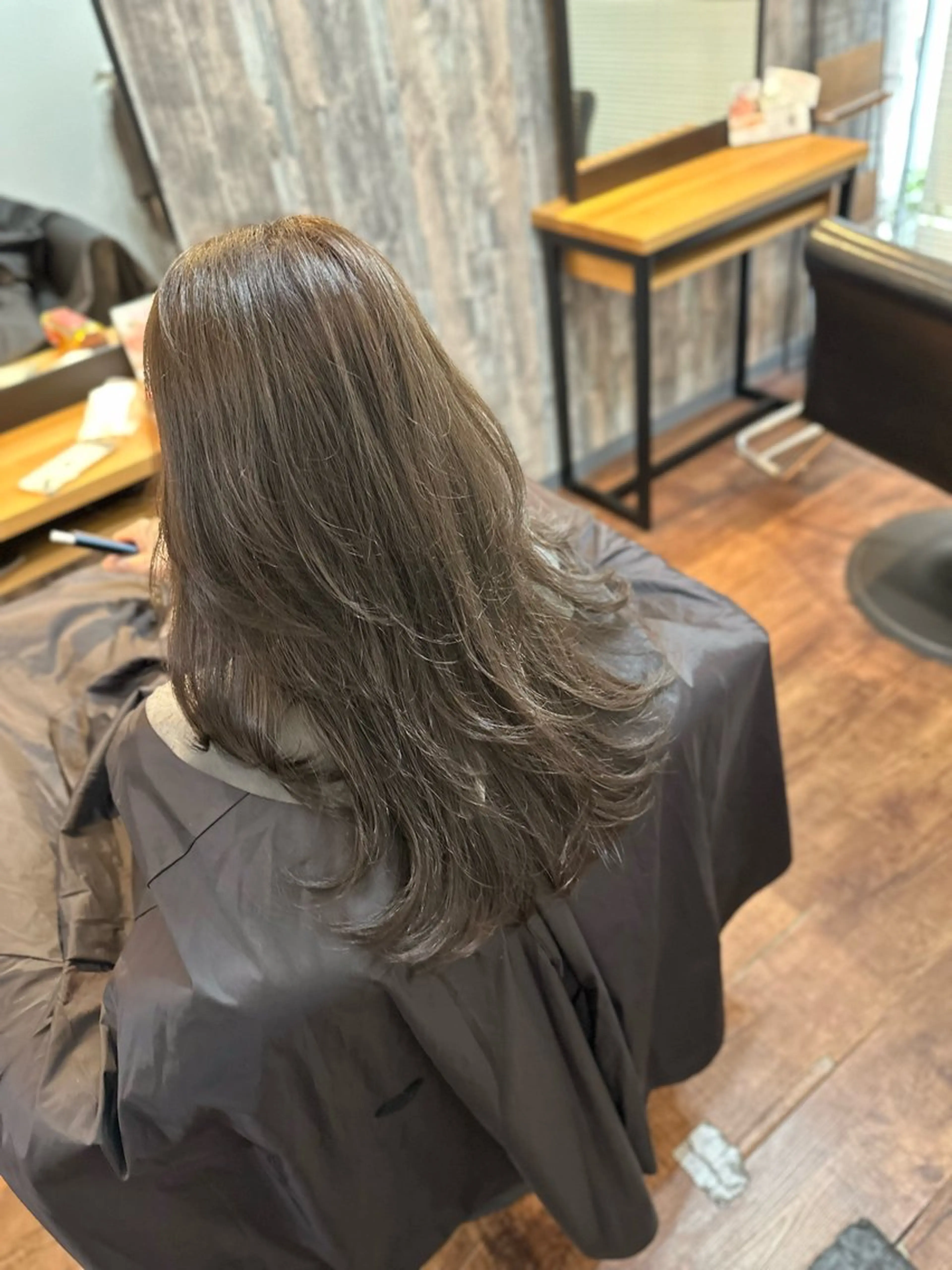 ロング レイヤーカット カット ヘアカラー トリートメント Luzir⭐︎ GEN⭐︎のヘアスタイル