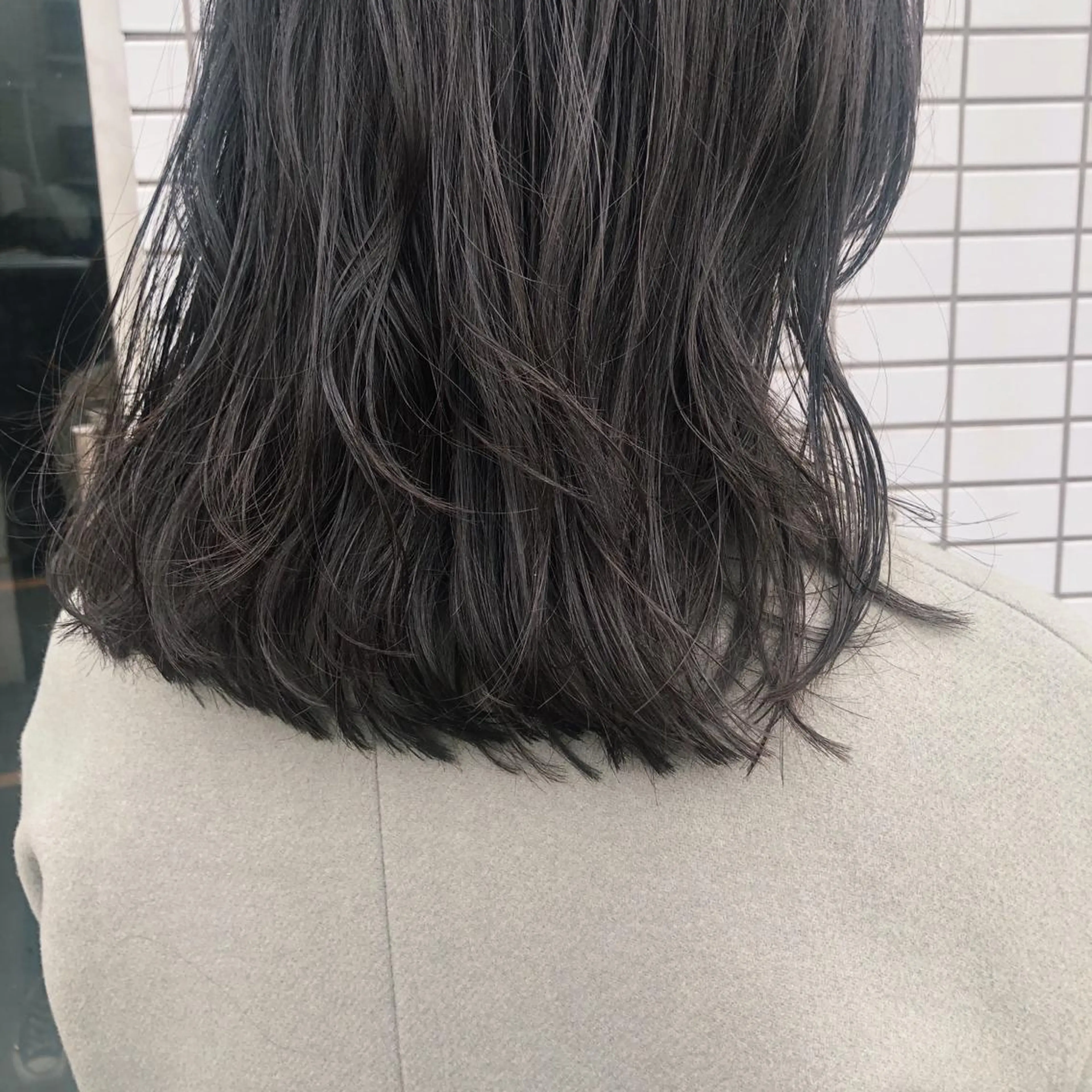 ミディアム カット ヘアカラー トリートメント 吉川 愛美李のヘアスタイル