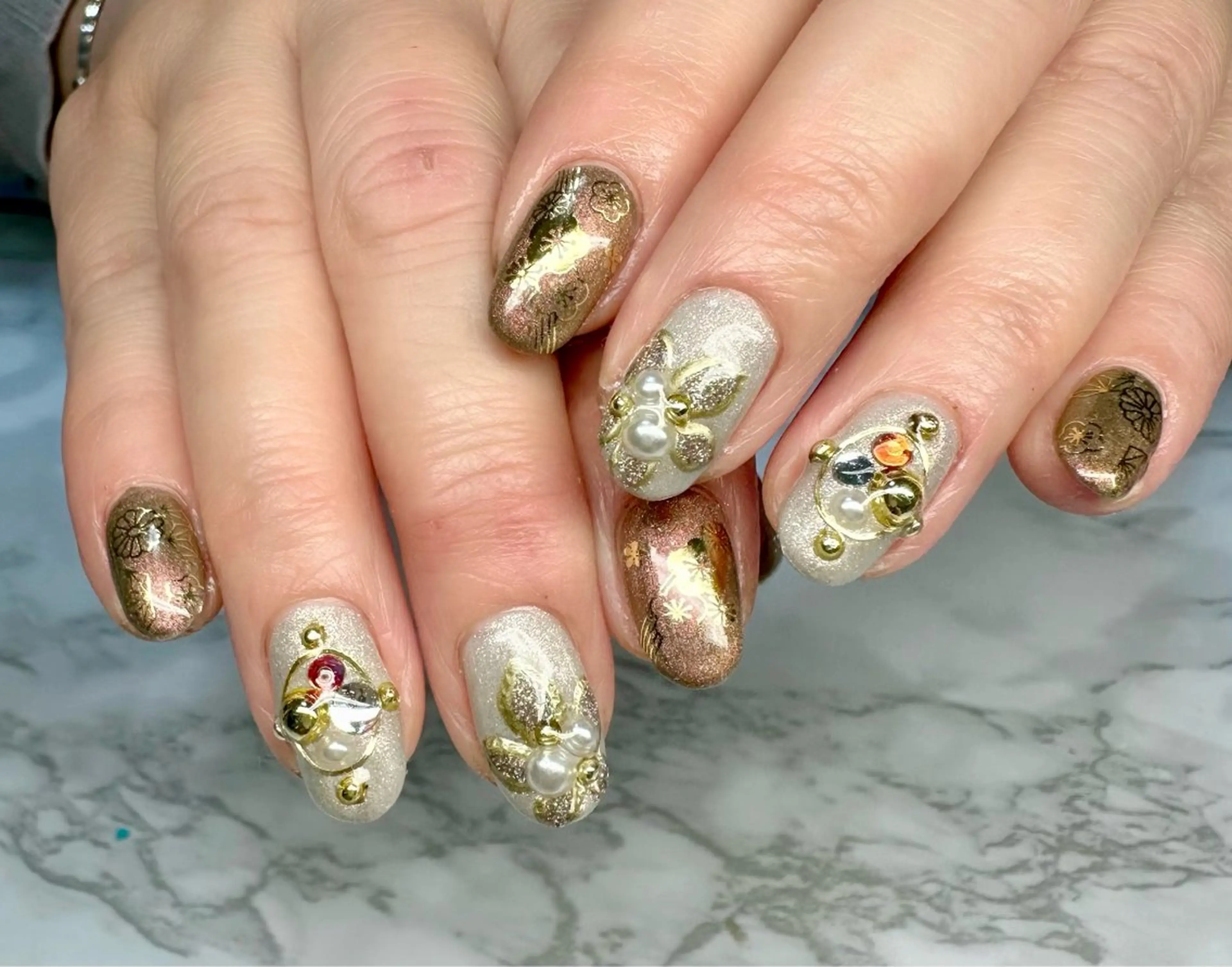 ネイル アートネイル ラメ(グリッター) ワンカラーネイル 冬ネイル M.N_ nailのネイルデザイン