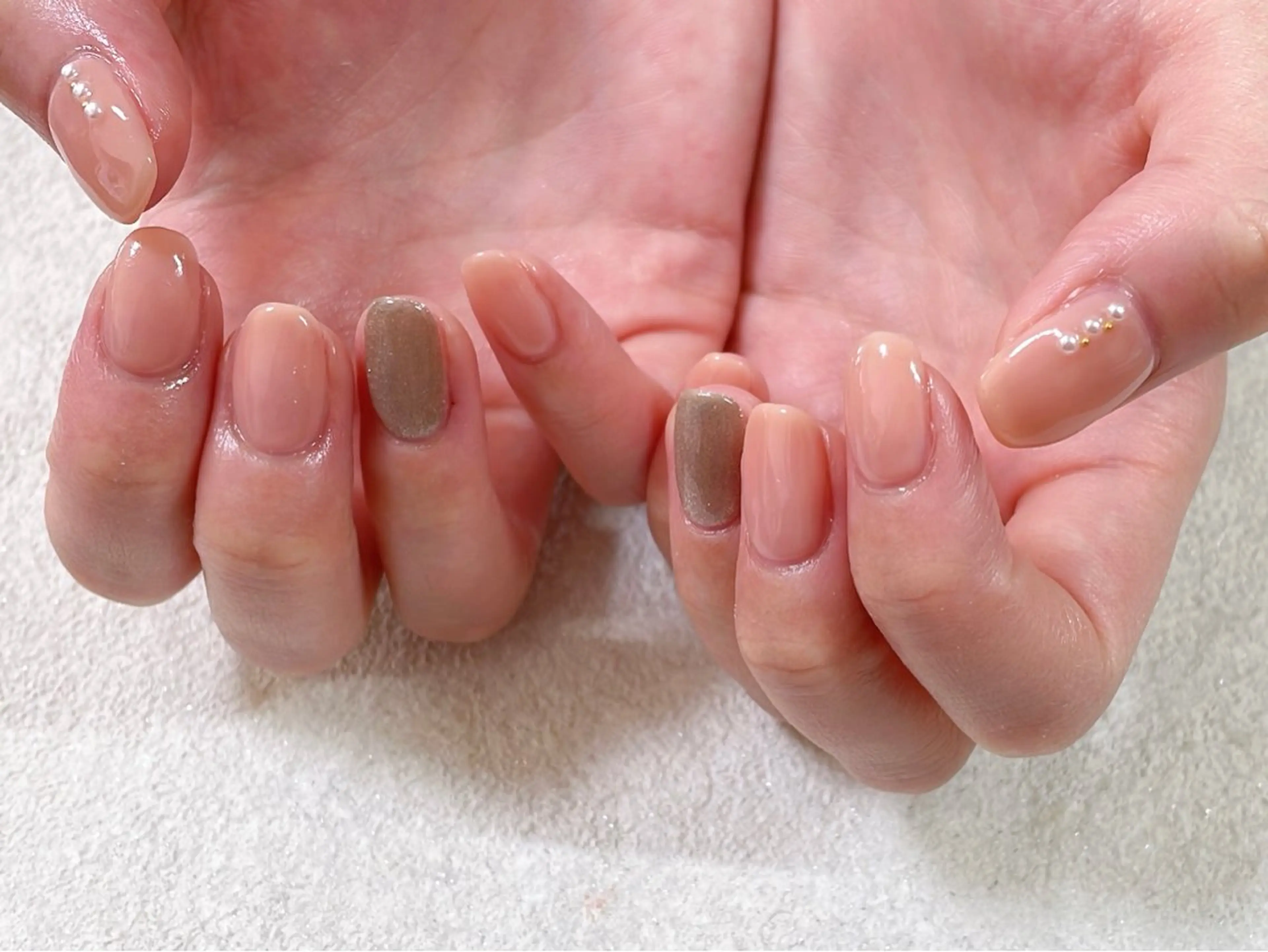 ネイル オーロラネイル フットネイル フレンチネイル ジェルネイル 韓国ネイル ハンドネイル kiki nail &brow二子玉川の眉毛・アイブロウイメージ