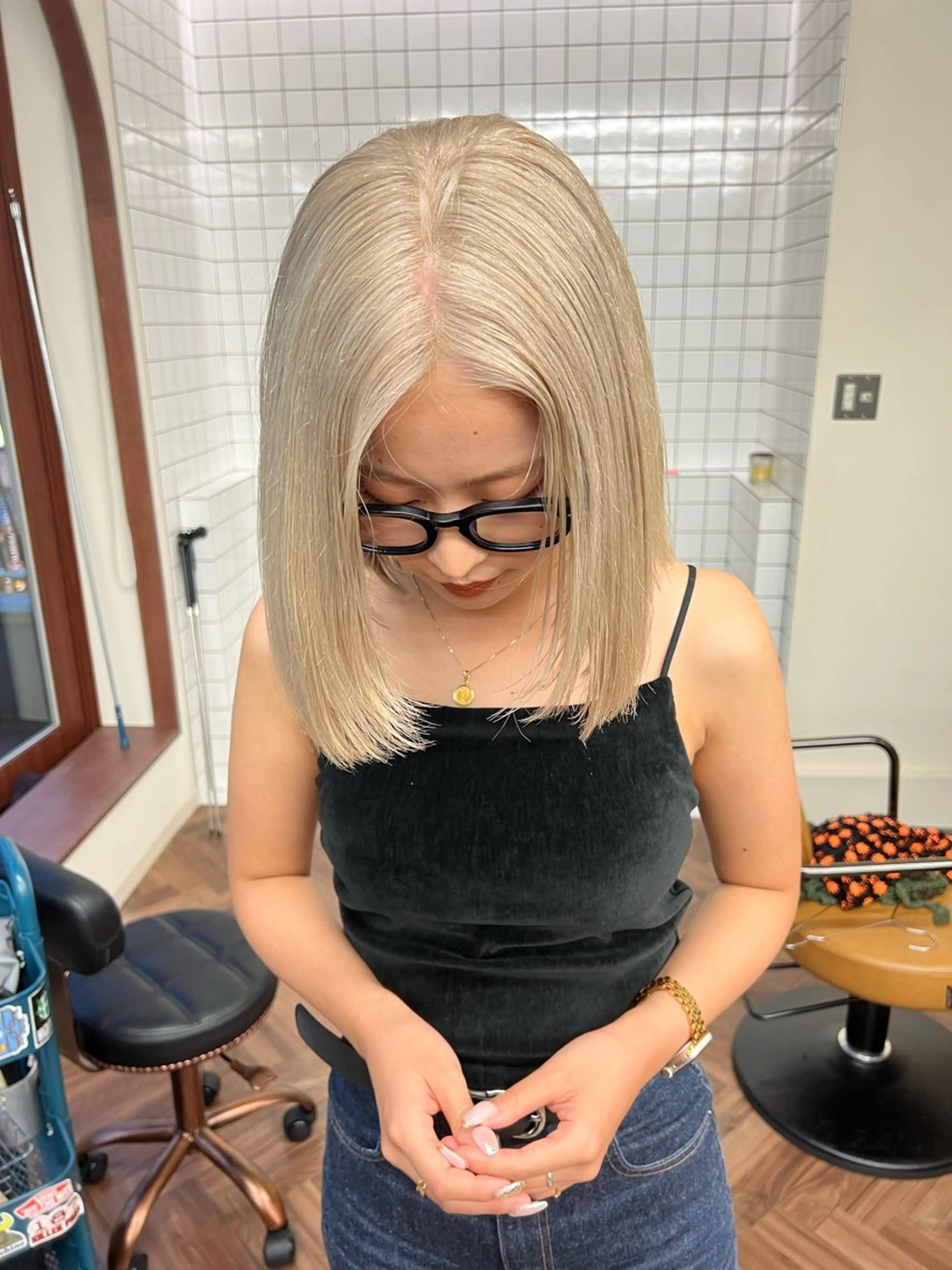 ミディアム カラー ブリーチ ブロンド ケアブリーチ 透明感カラー ダブルカラー レイヤー専門家 ダブルカラー修のヘアスタイル