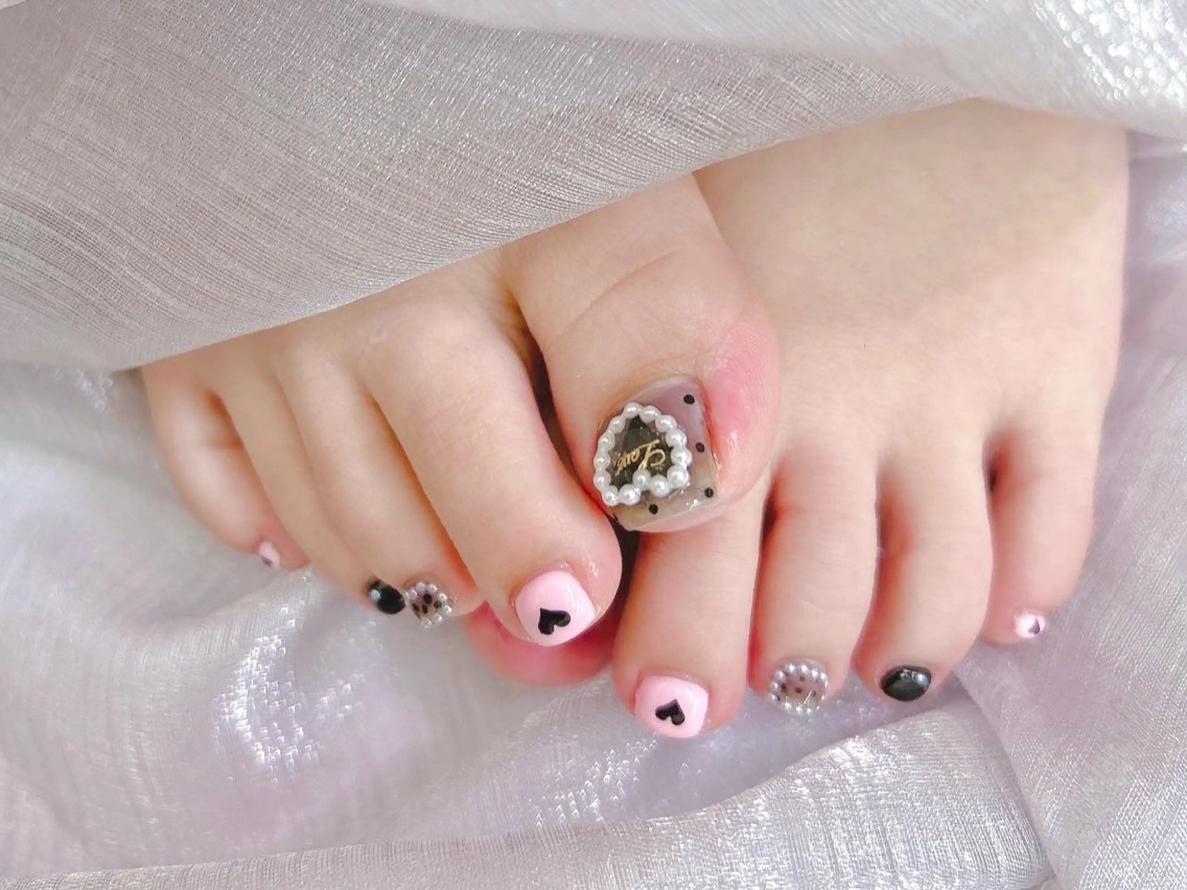 ネイル フットネイル 持ち込み lucky nail 歌舞伎町のネイルデザイン
