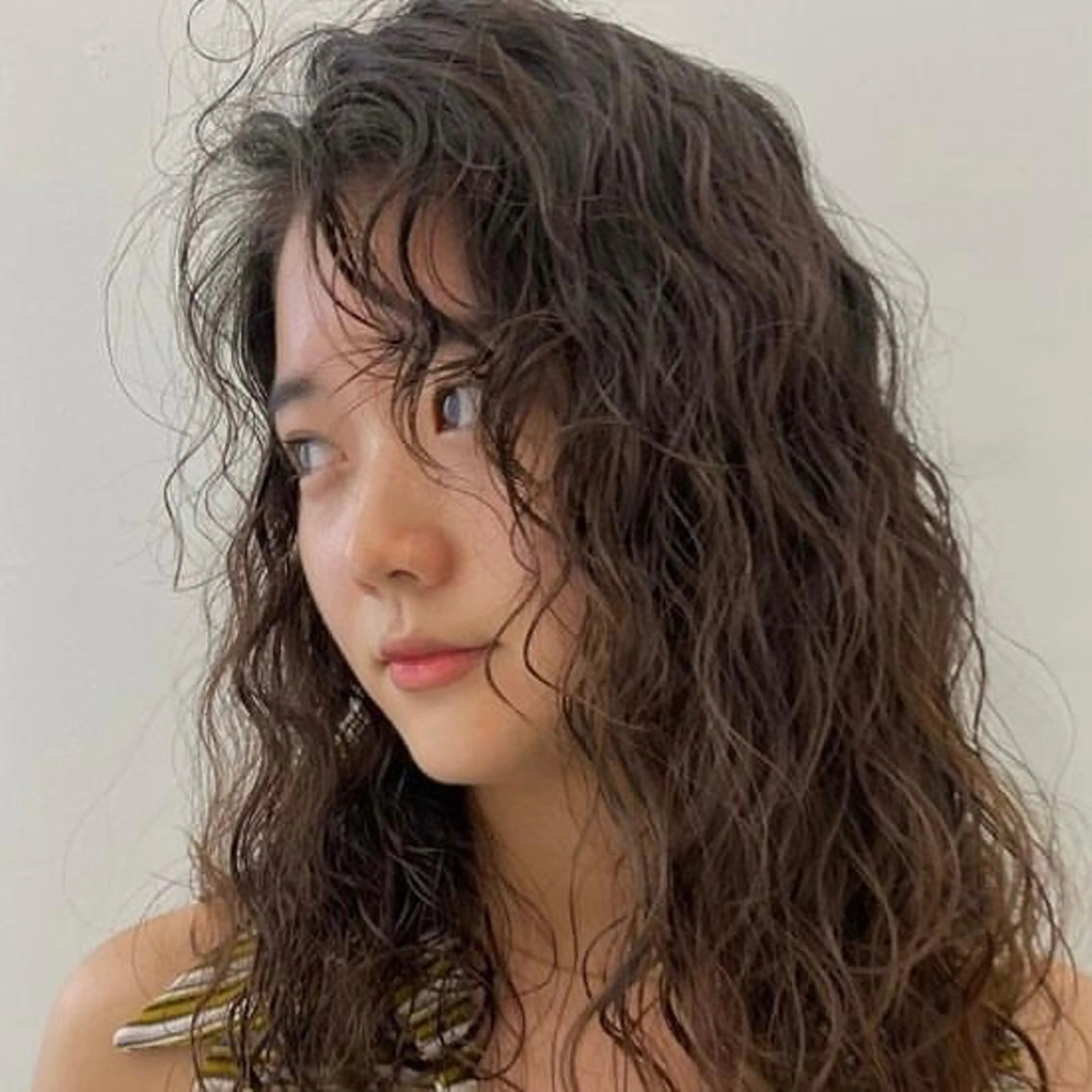 ミディアム パーマ ミディアムパーマ 大石 沙季のヘアスタイル