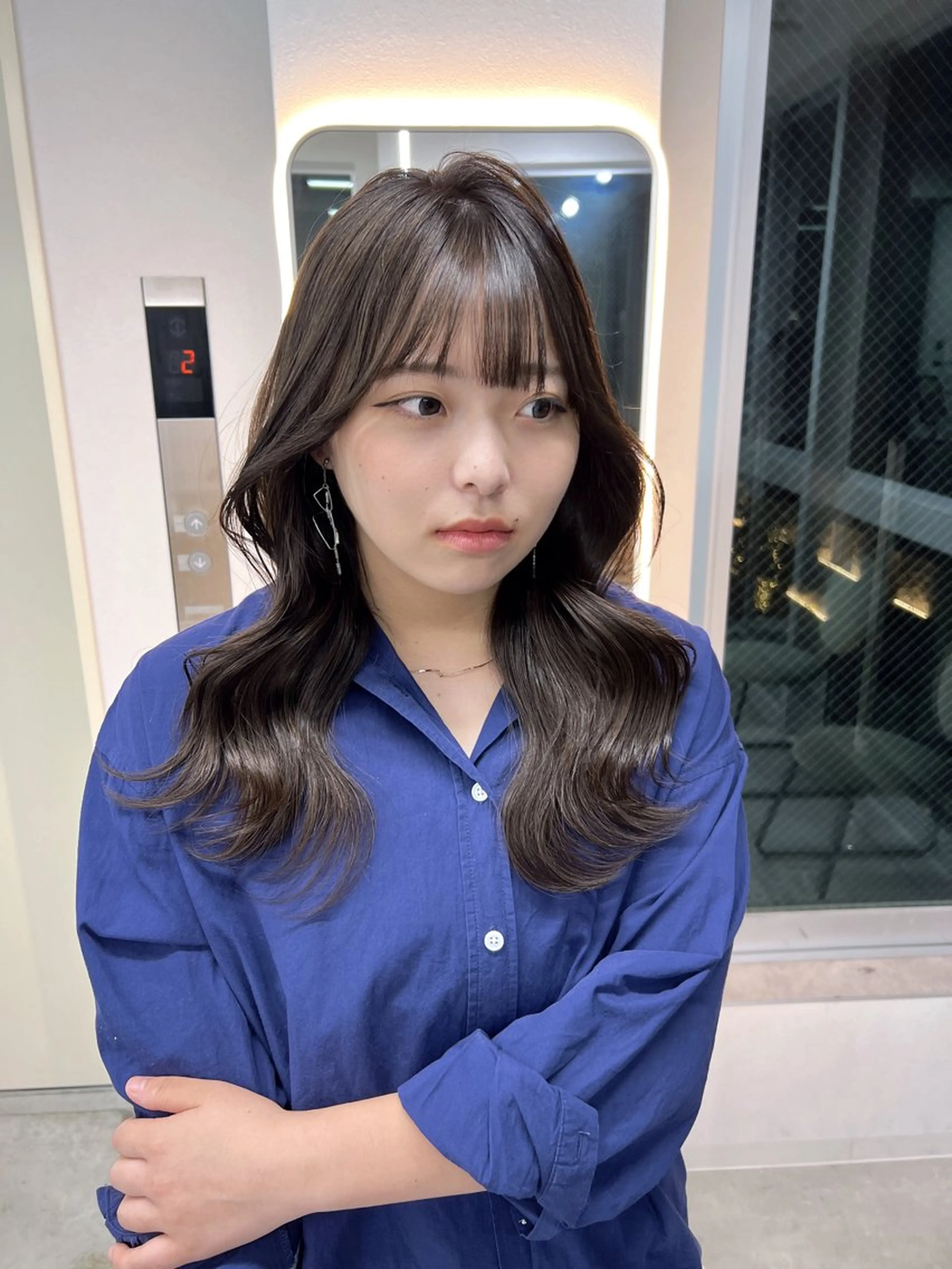 セミロング ヘアカラー maya レイヤーカットのヘアスタイル