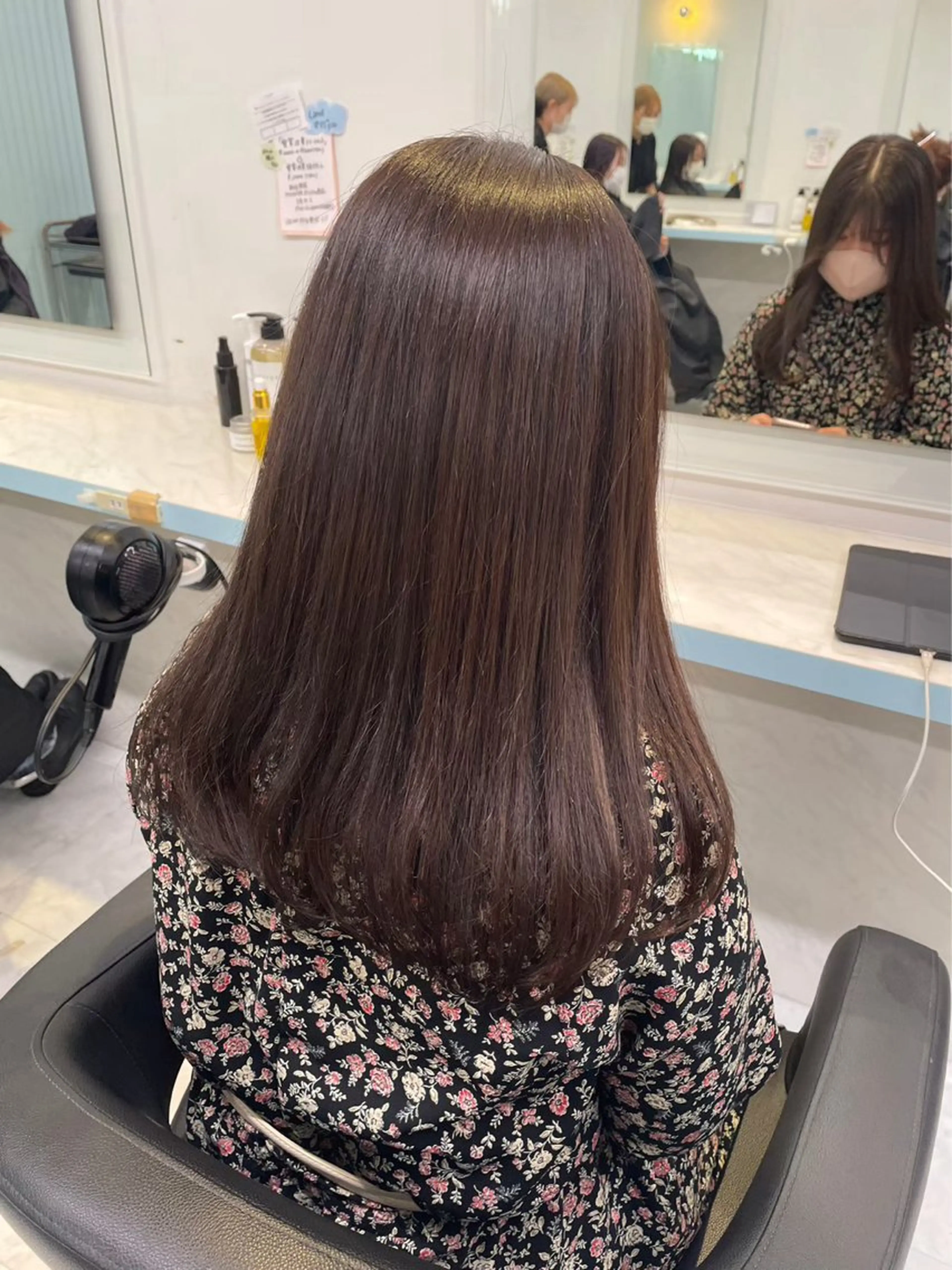 ミディアム カラー ヘアアレンジ 🫧モテる💗ダメー ジレスハイトーン🫧のヘアスタイル