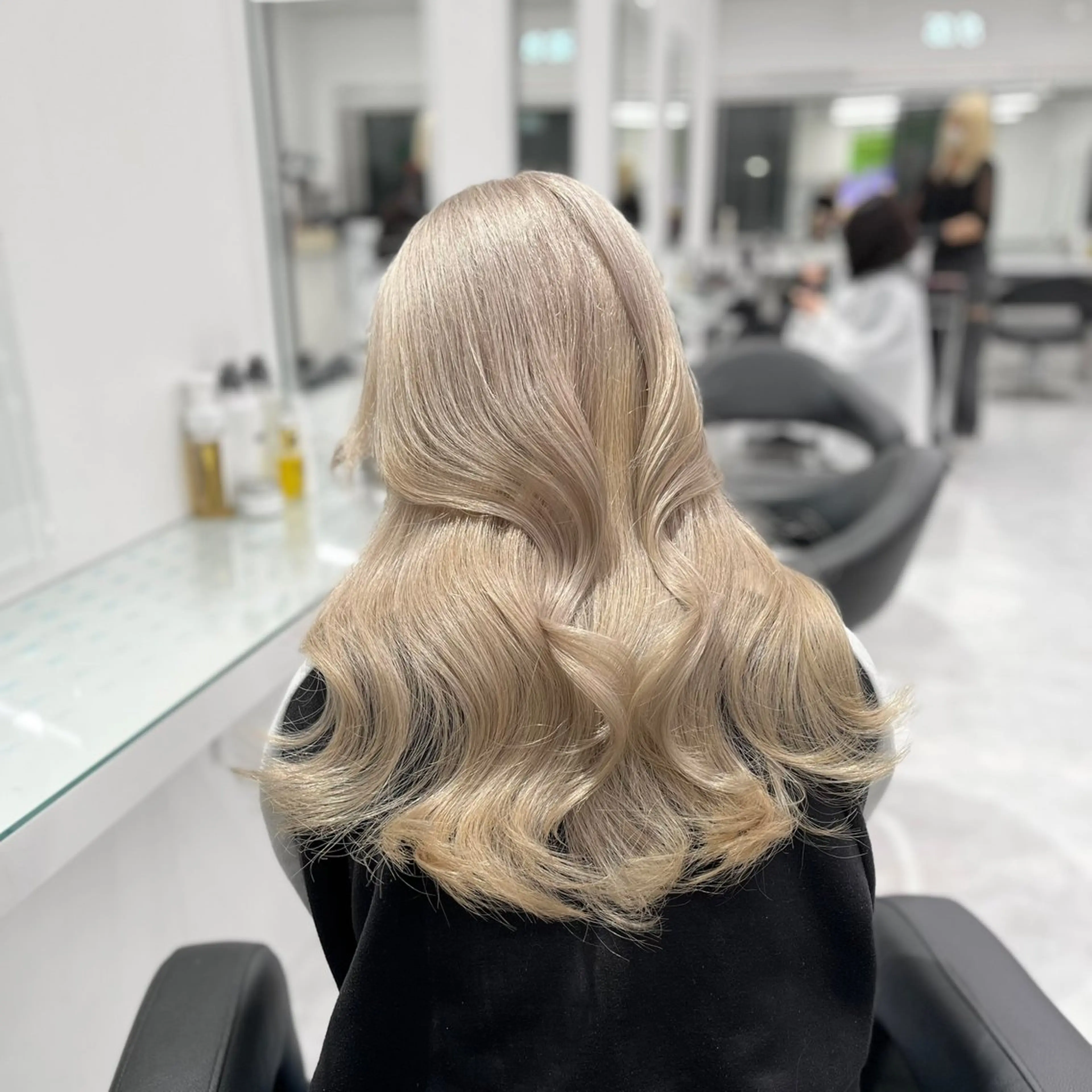 セミロング カラー パーマ ヘアアレンジ メンズ ヘアカラー ♡ 𝐑𝐈𝐎♡のヘアスタイル