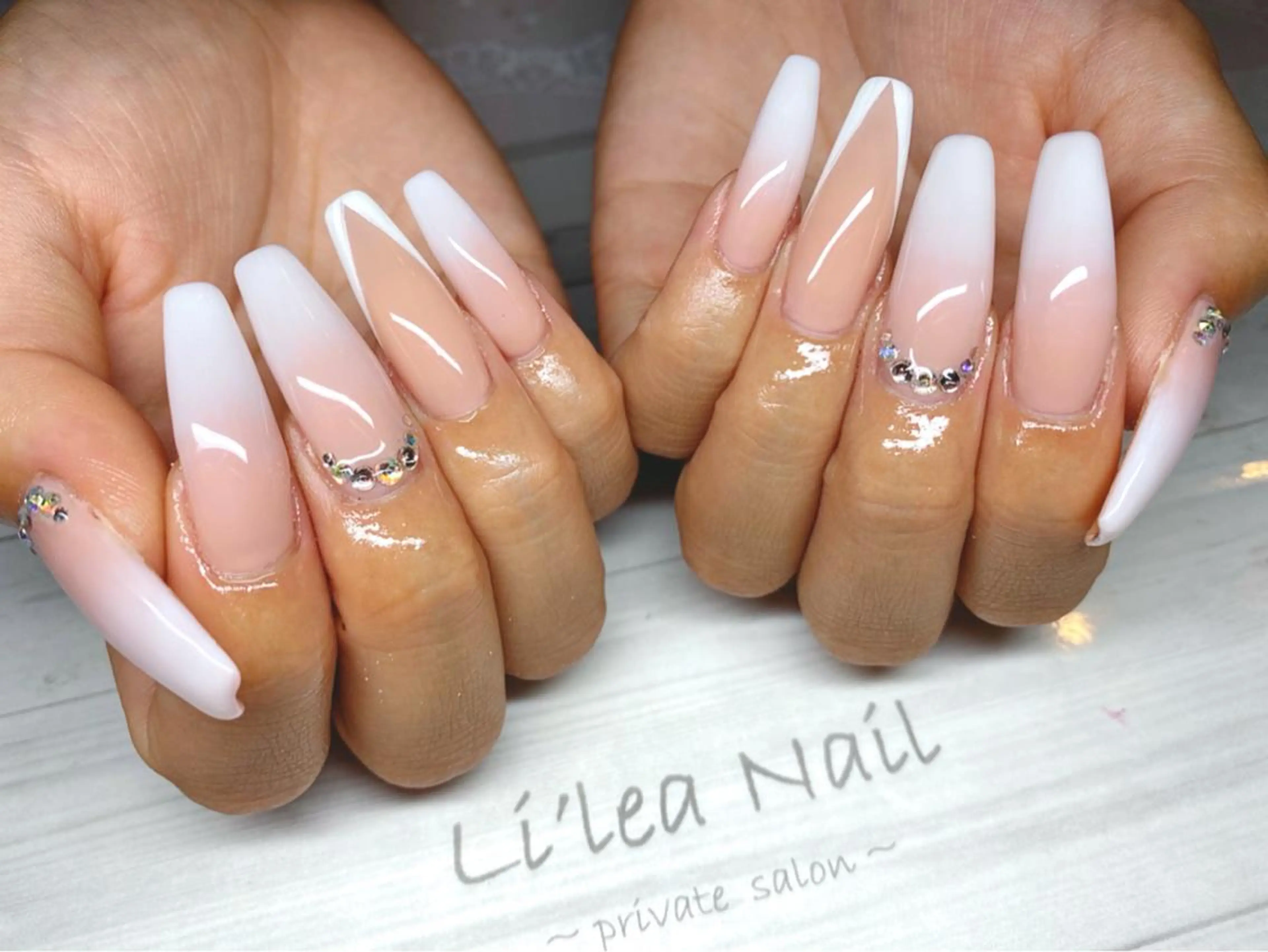 ネイル Li'leaNail AINAのネイルデザイン