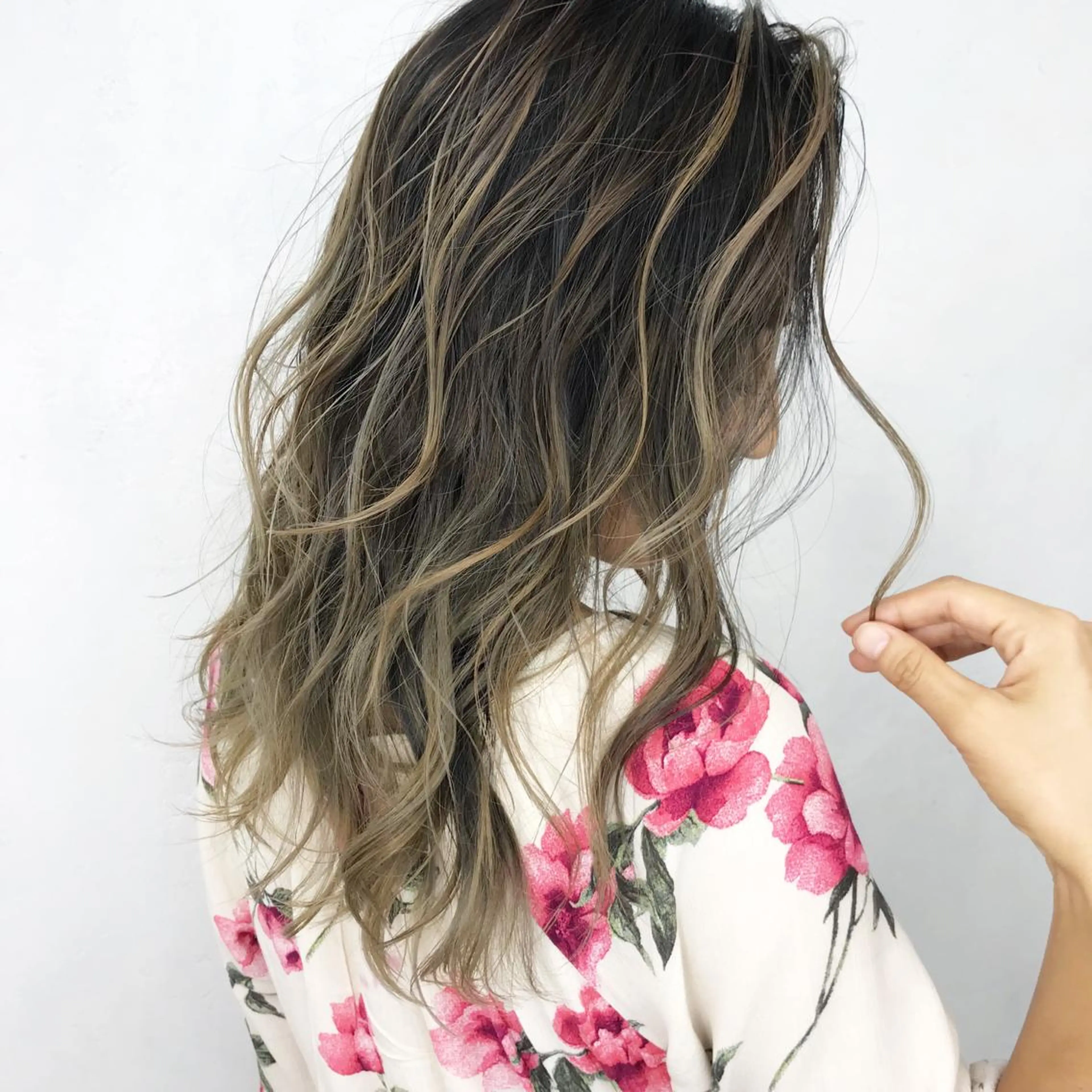 ロング カラー LUSTRE クロサワのヘアスタイル