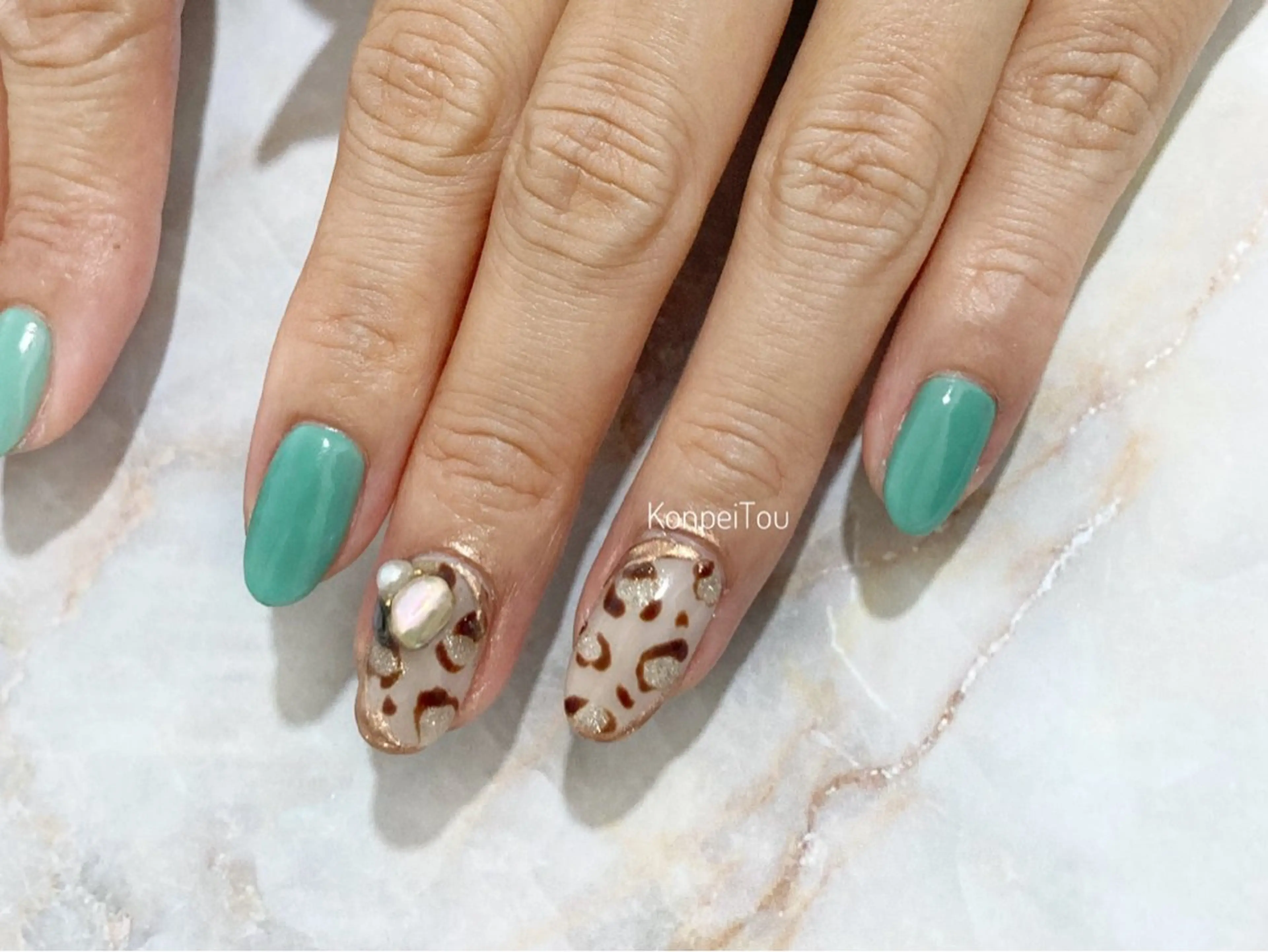 ネイル アニマル柄 ハンドネイル おうちのネイルサロン KonpeiTouのネイルデザイン