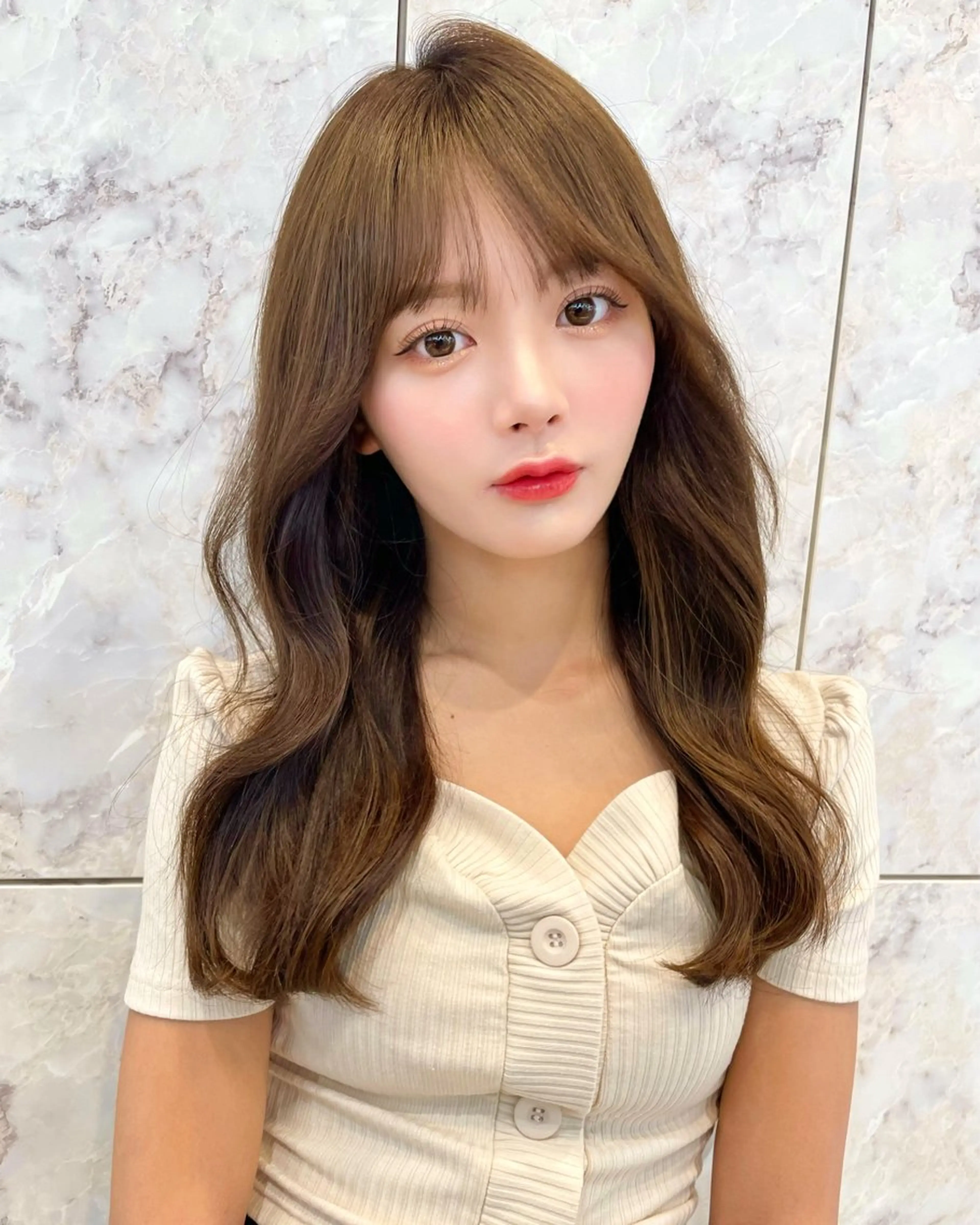 セミロング カラー ベージュカラー ブリーチ 透明感カラー ダブルカラー グレージュ カット ヘアカラー 韓国ヘア🤍顔周り/ 髪質改善✨/林遼一郎のヘアスタイル