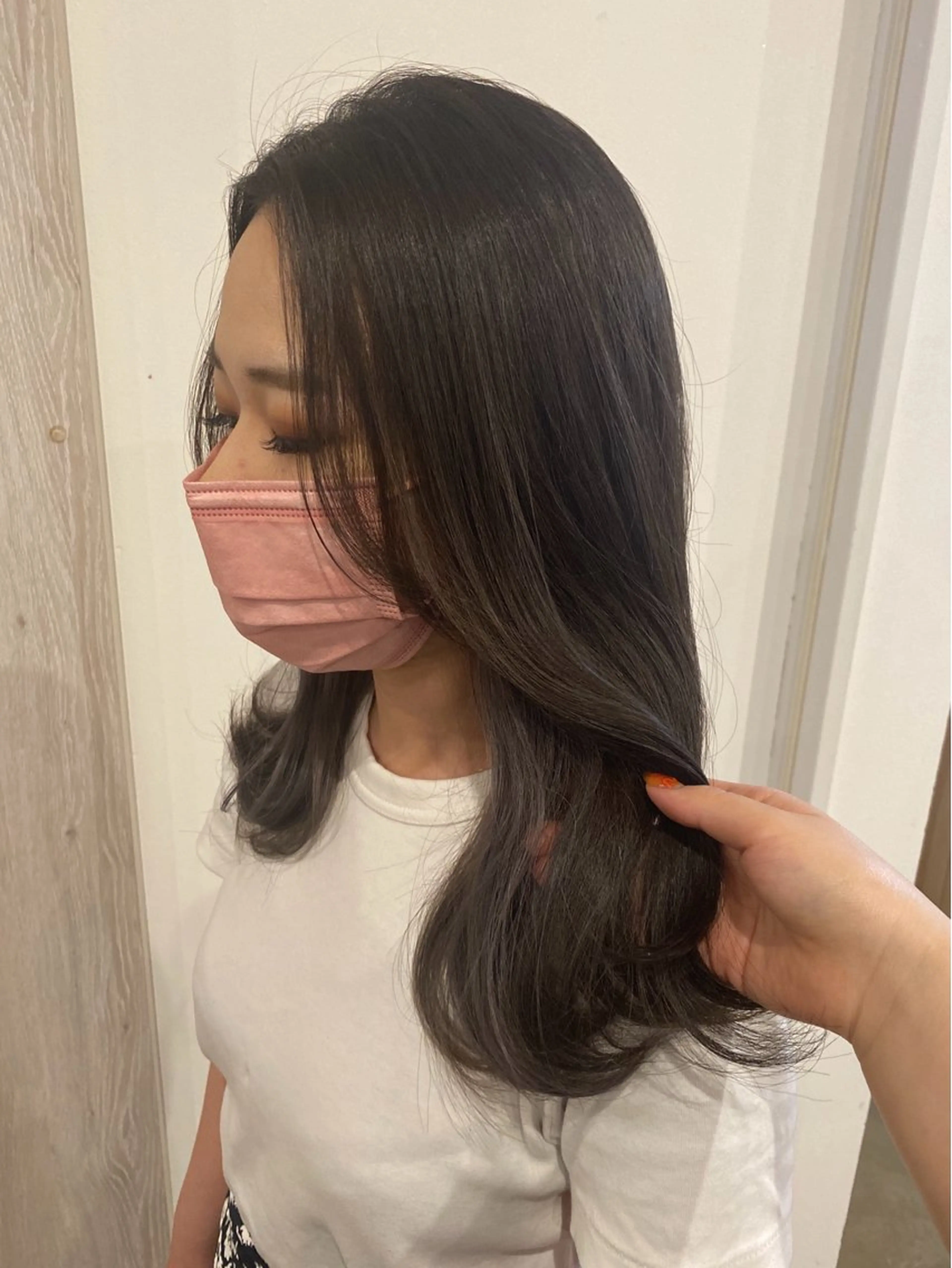 セミロング カラー 瀬尾 亜沙美のヘアスタイル