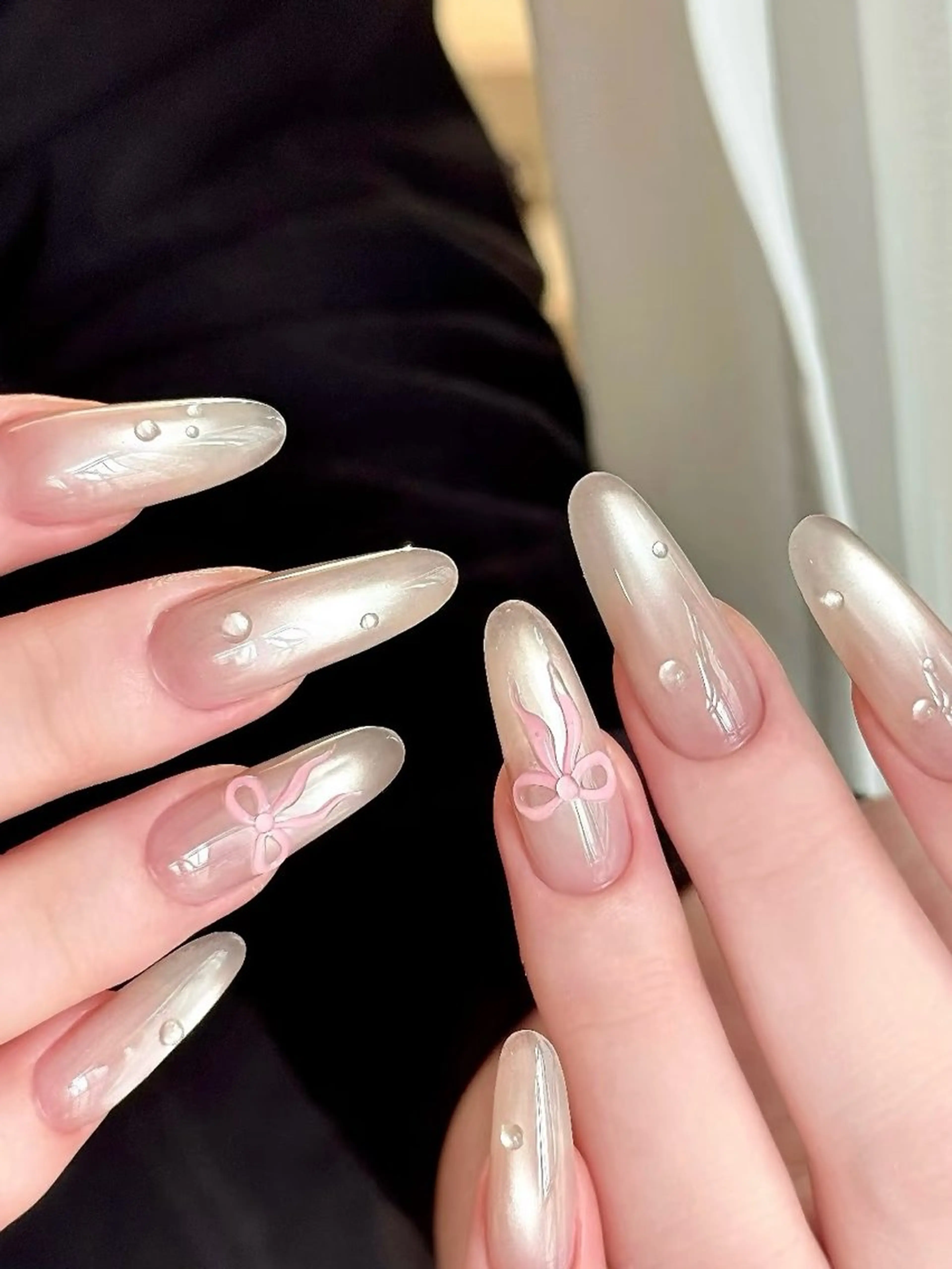 ネイル アートネイル オーロラネイル チークネイル フレンチネイル ガラスフレンチ 🎀YooLi Nail salonのネイルデザイン