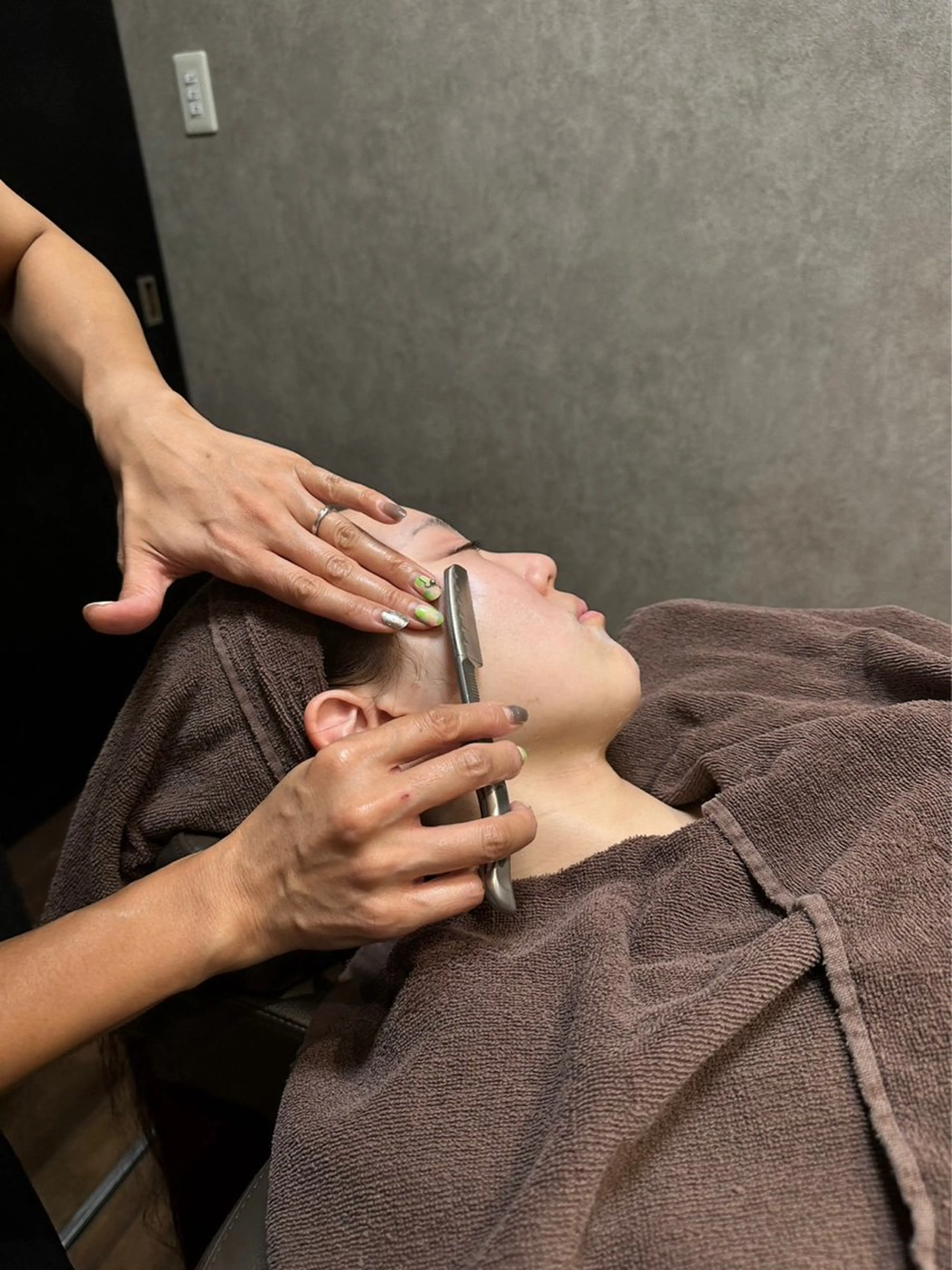 【水・木・金・土日】【女性限定】女性お顔剃り/◎化粧ノリUP！レディースシェービング✨💕の写真