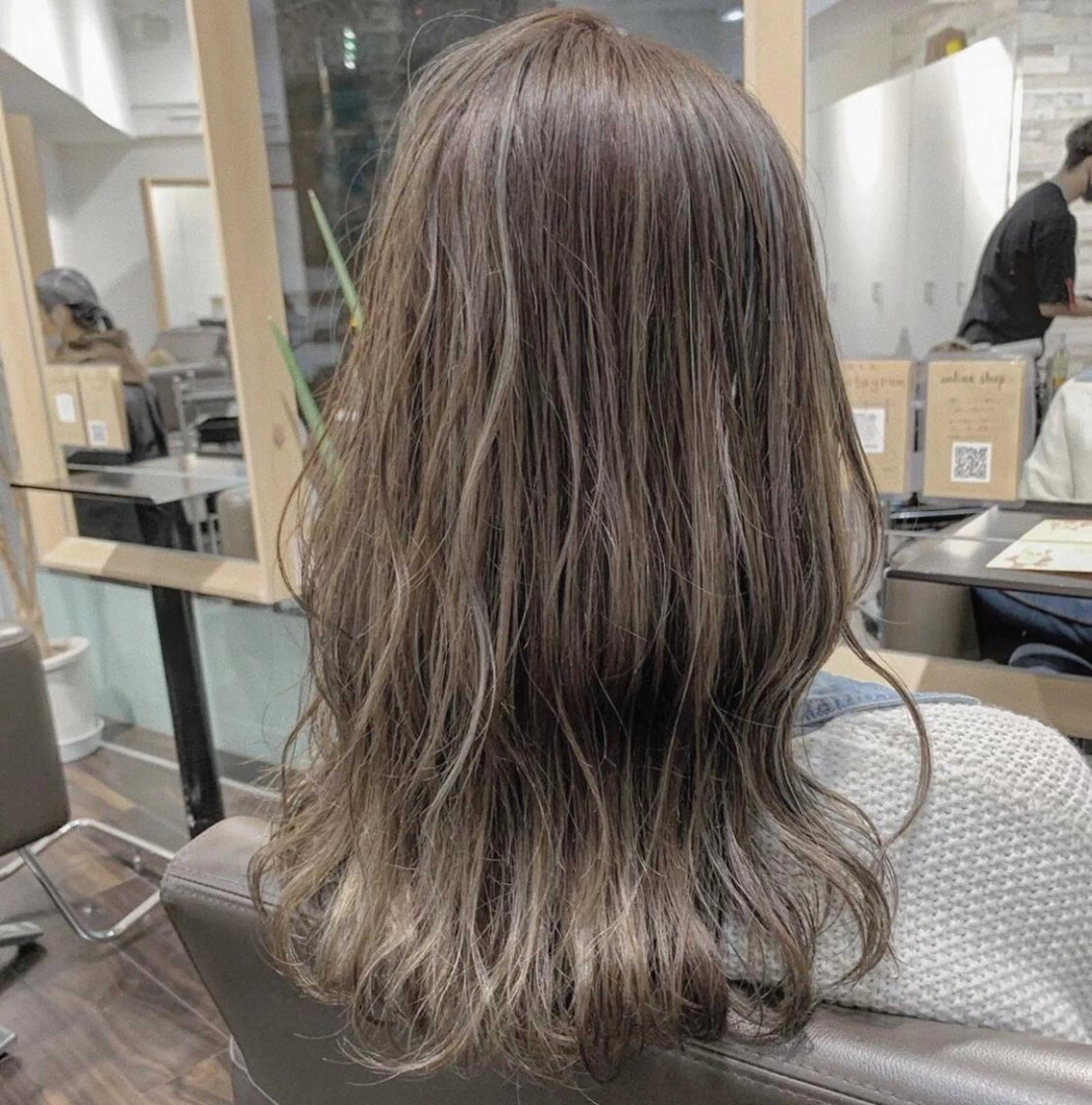 セミロング カラー 冨木 雄斗のヘアスタイル