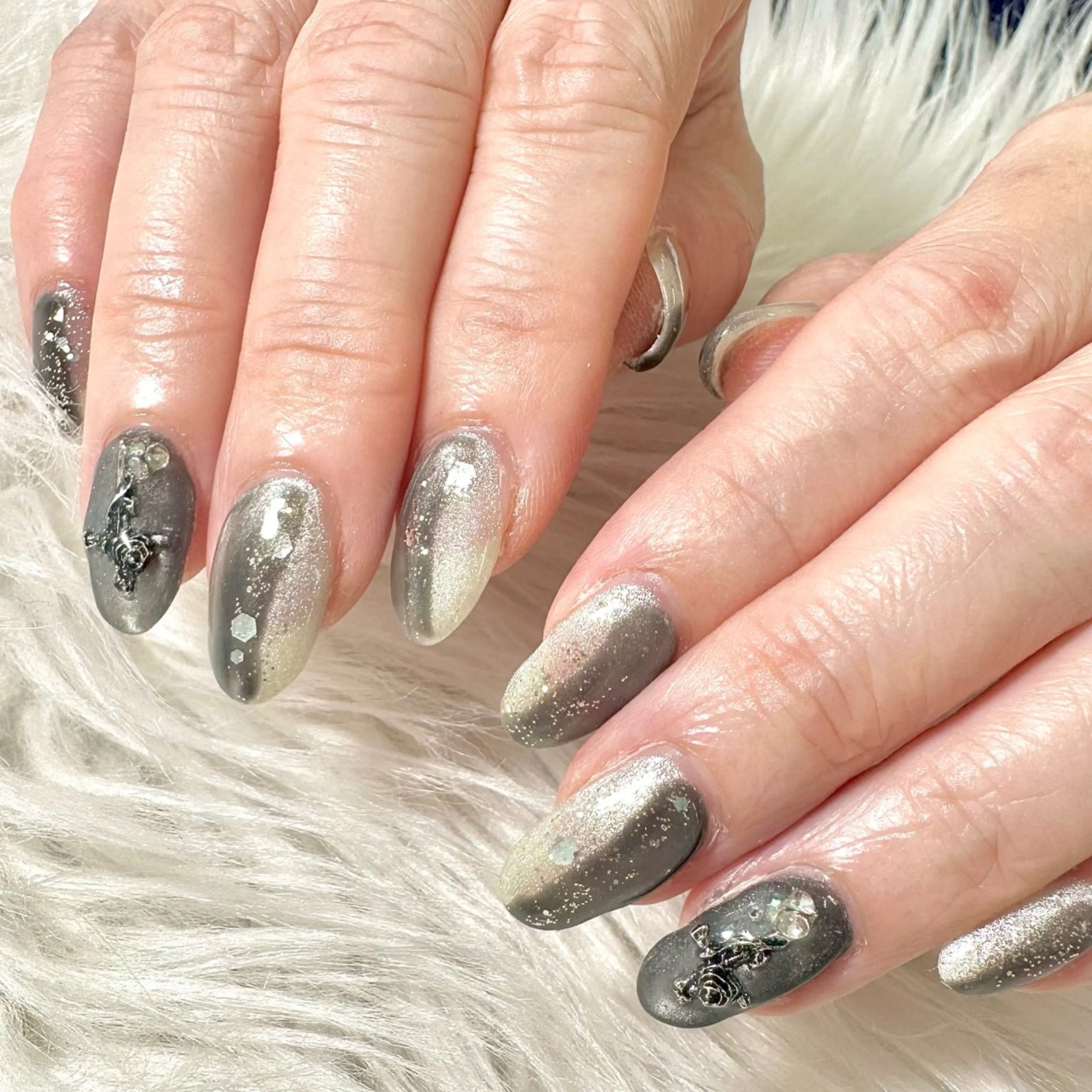 ネイル ハンドネイル 日野店スタッフ Reina.Sのネイルデザイン