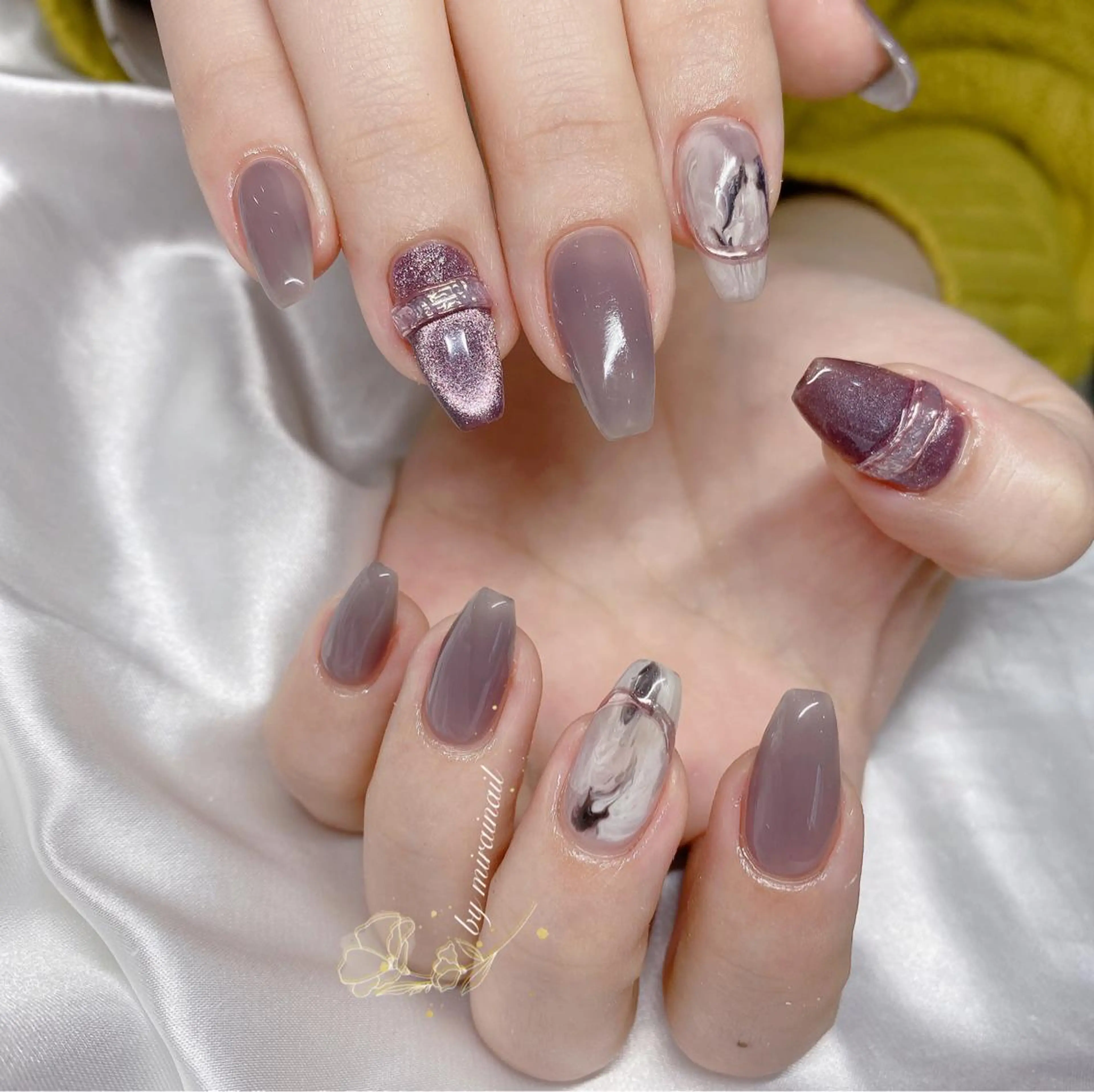 ネイル ネイルサロン 9Carats神田のネイルデザイン