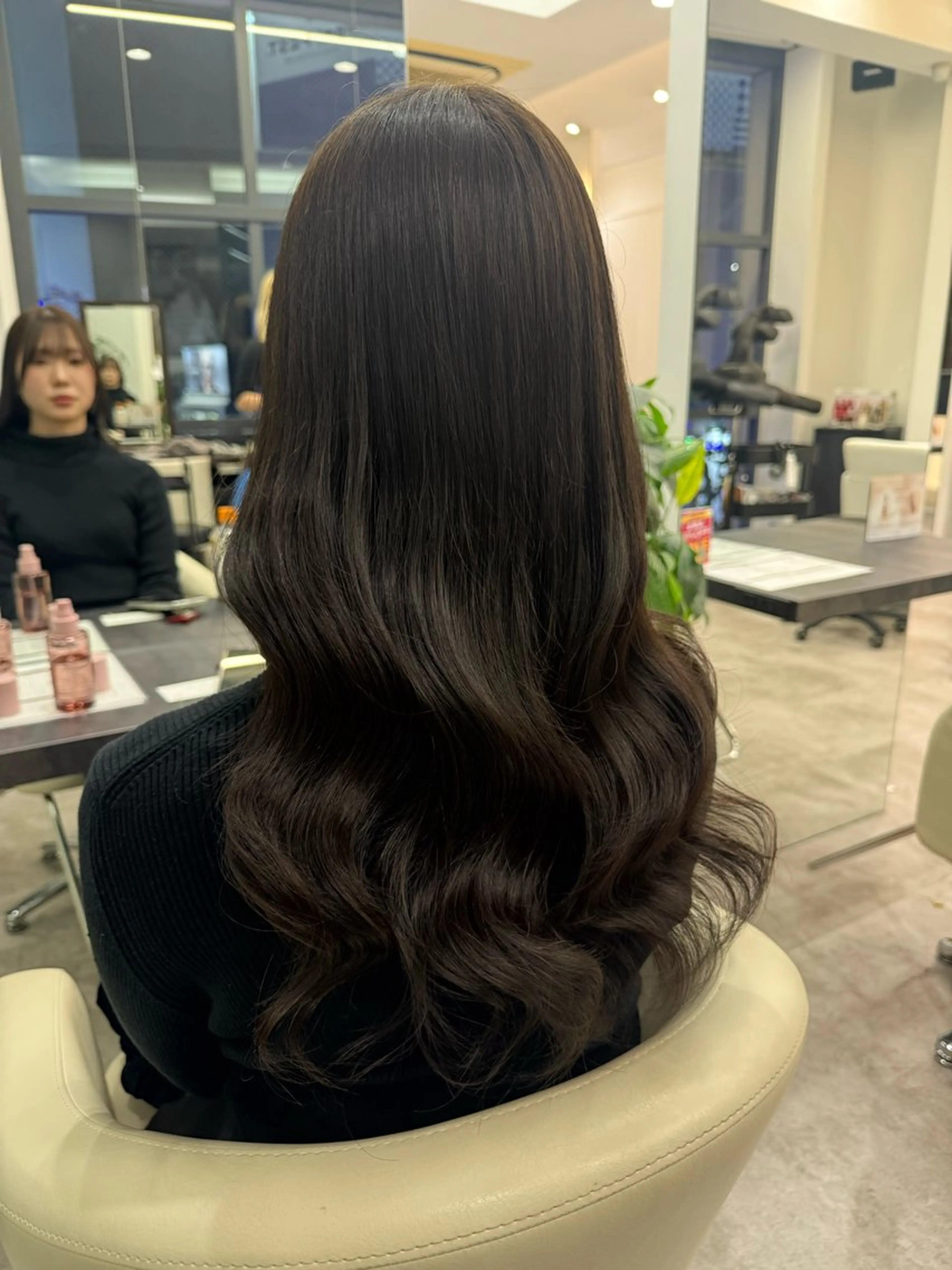 ロング カラー ベージュカラー ブリーチ ケアブリーチ 透明感カラー デザインカラー ヘアカラー トリートメント ヘッドスパ 渋谷髪質改善/縮毛 矯正/かすが🪽🫧のヘアスタイル