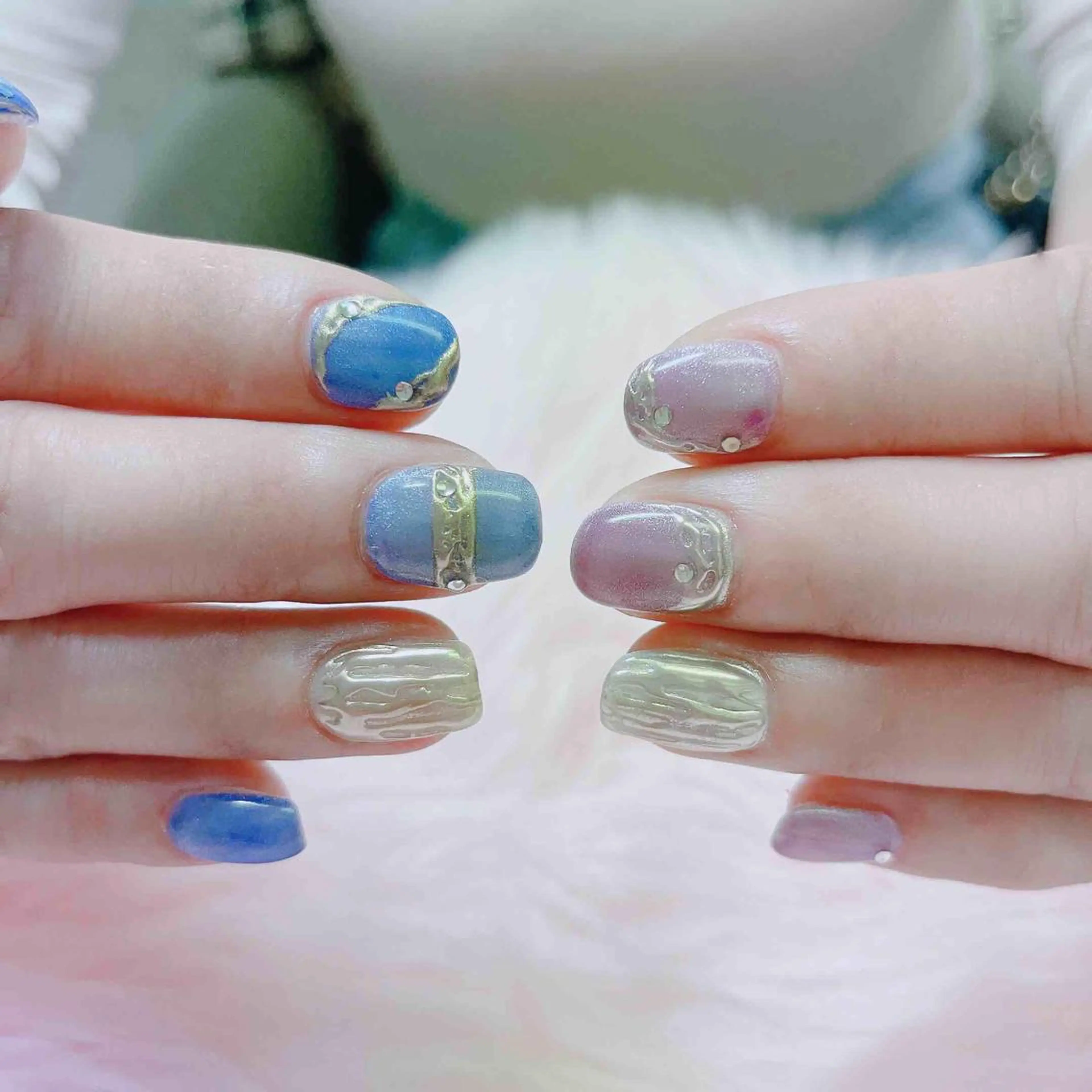 ネイル マグネットネイル ミラーネイル ハンドネイル MoonNail ユリ🌸のネイルデザイン