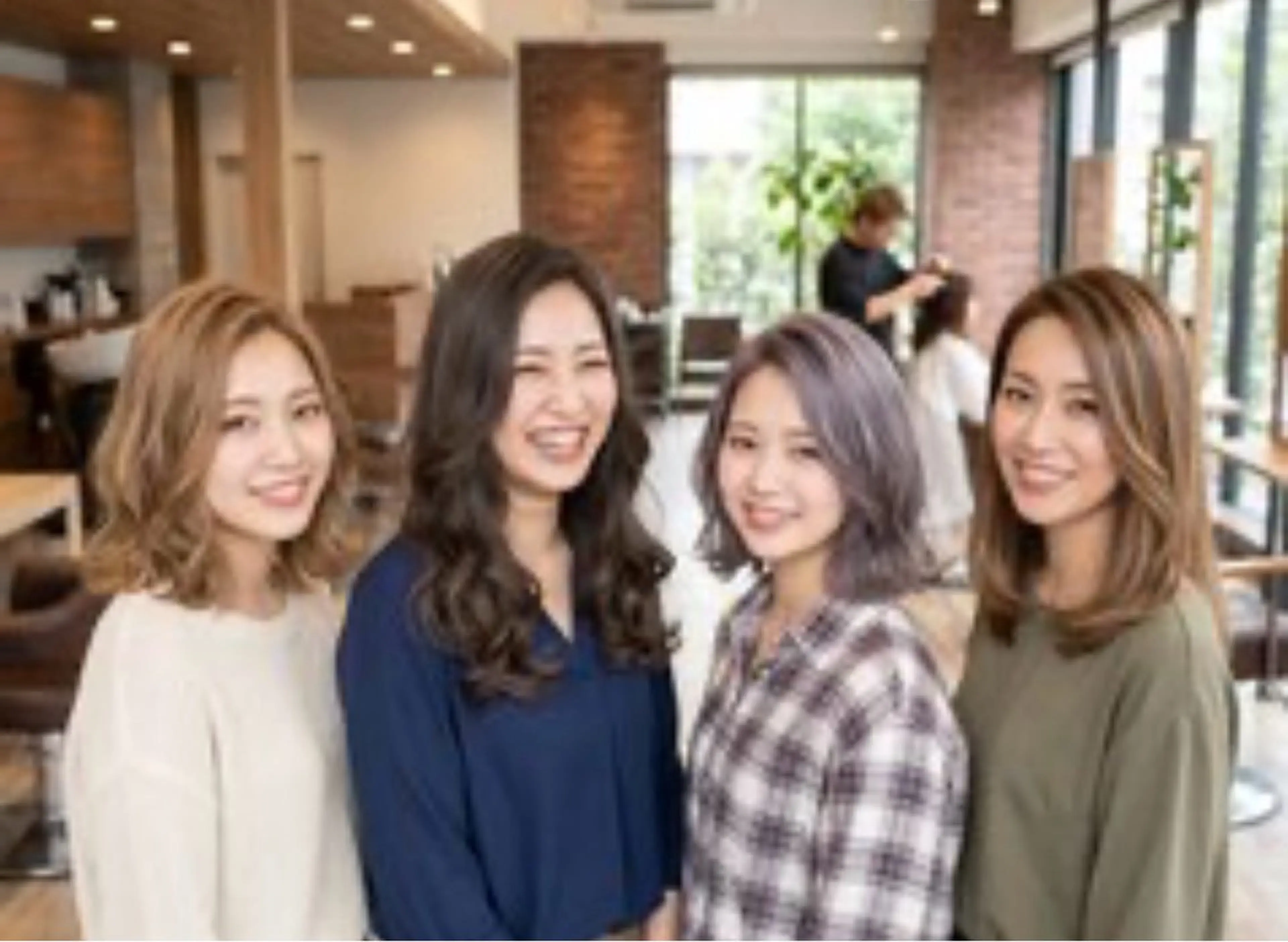 ミディアム 宅間 優生のヘアスタイル