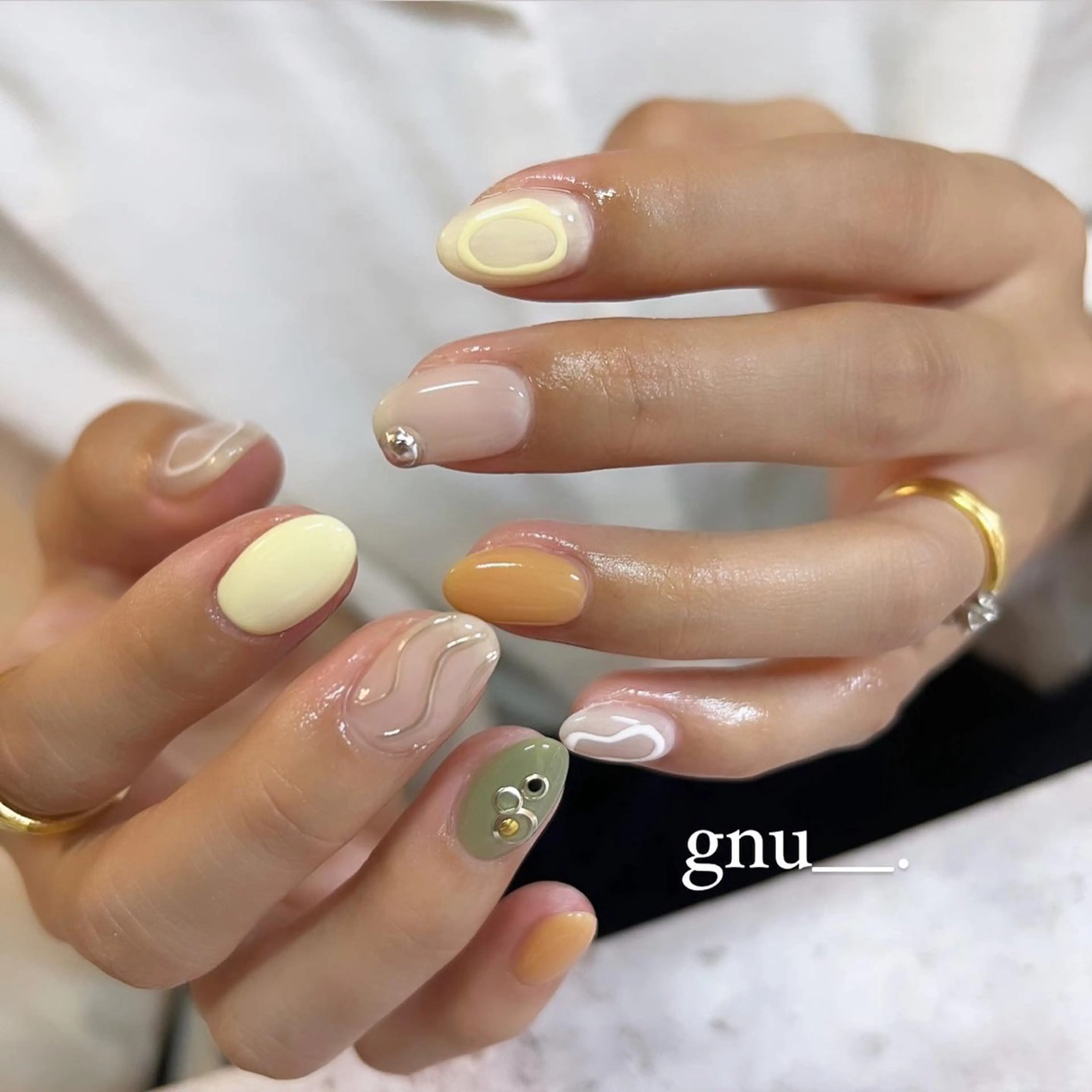 ネイル ニュアンスネイル ショートネイル ハンドネイル gnu__. nailのネイルデザイン