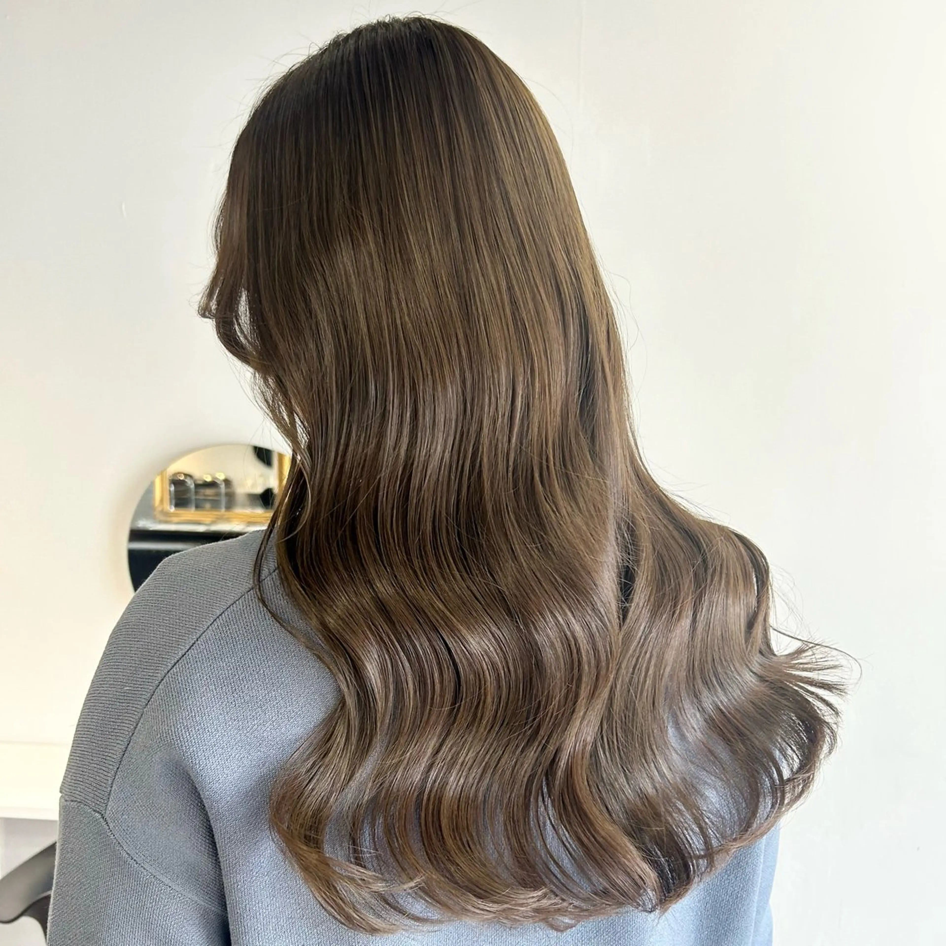 ロング カラー ヘアアレンジ ベージュカラー 透明感カラー グレージュ オリーブベージュ オリーブグレージュ カット ヘアカラー トリートメント レイヤーカット×髪質 改善🇰🇷シオリのヘアスタイル
